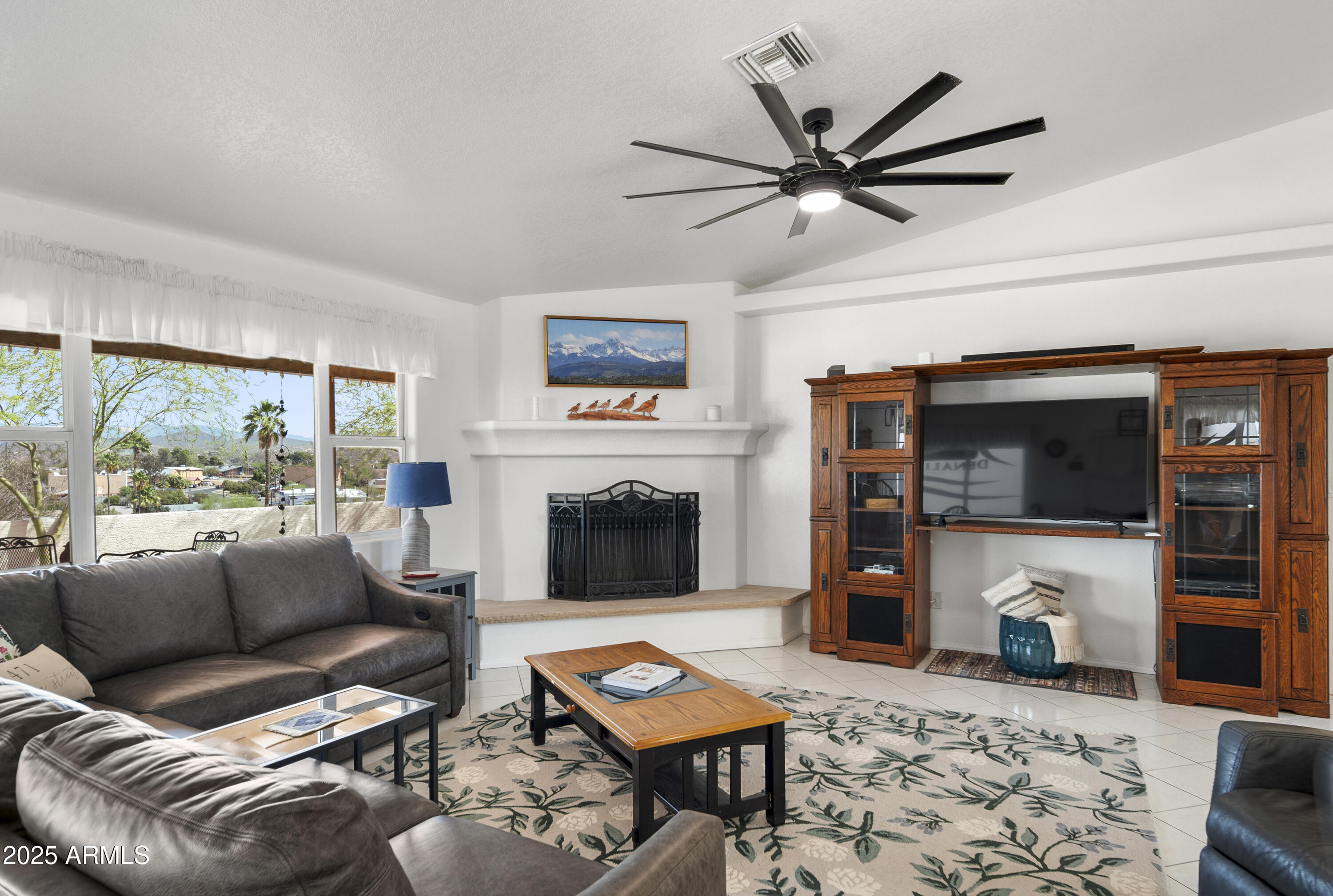 471 America Street Property Photo 7