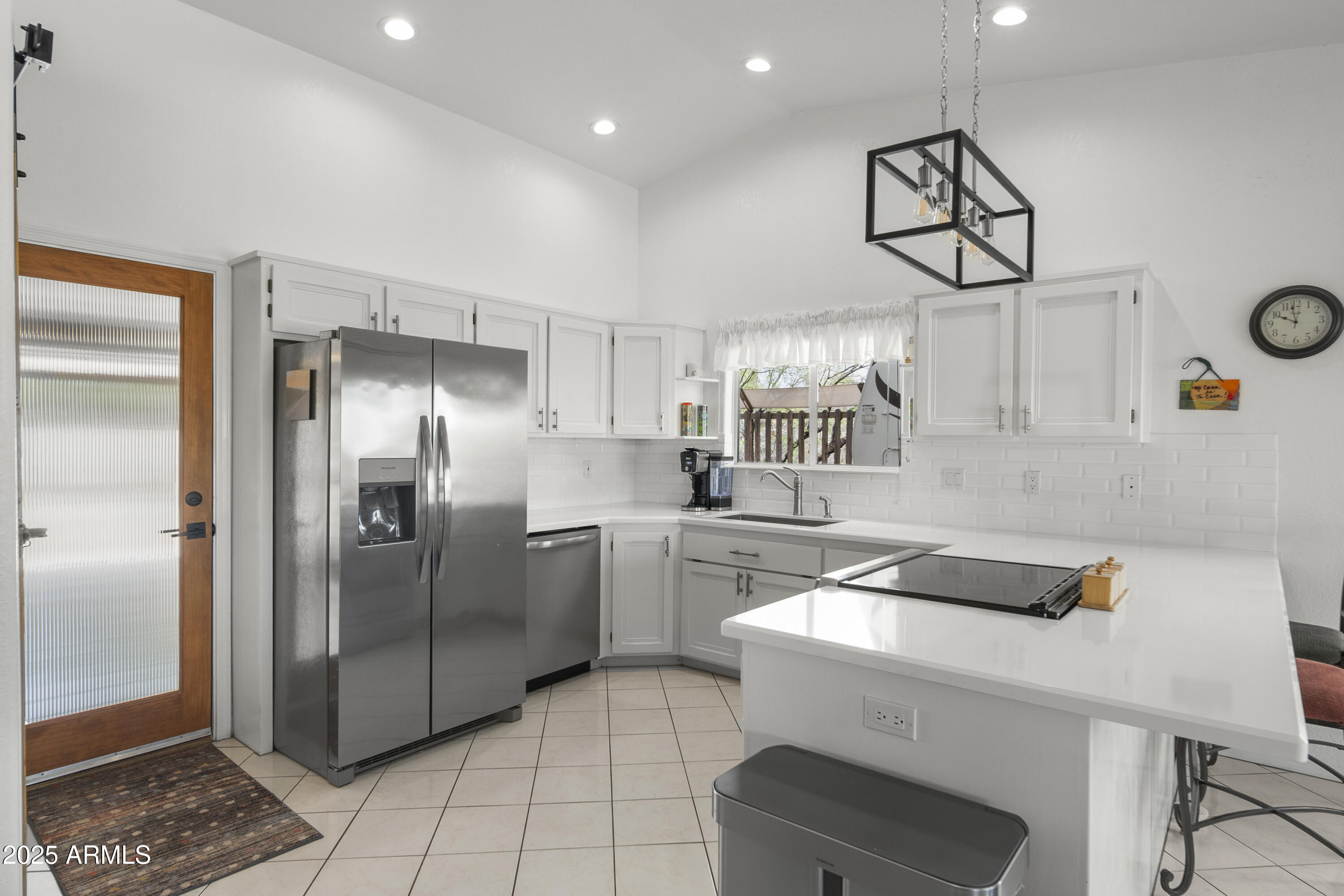 471 America Street Property Photo 12