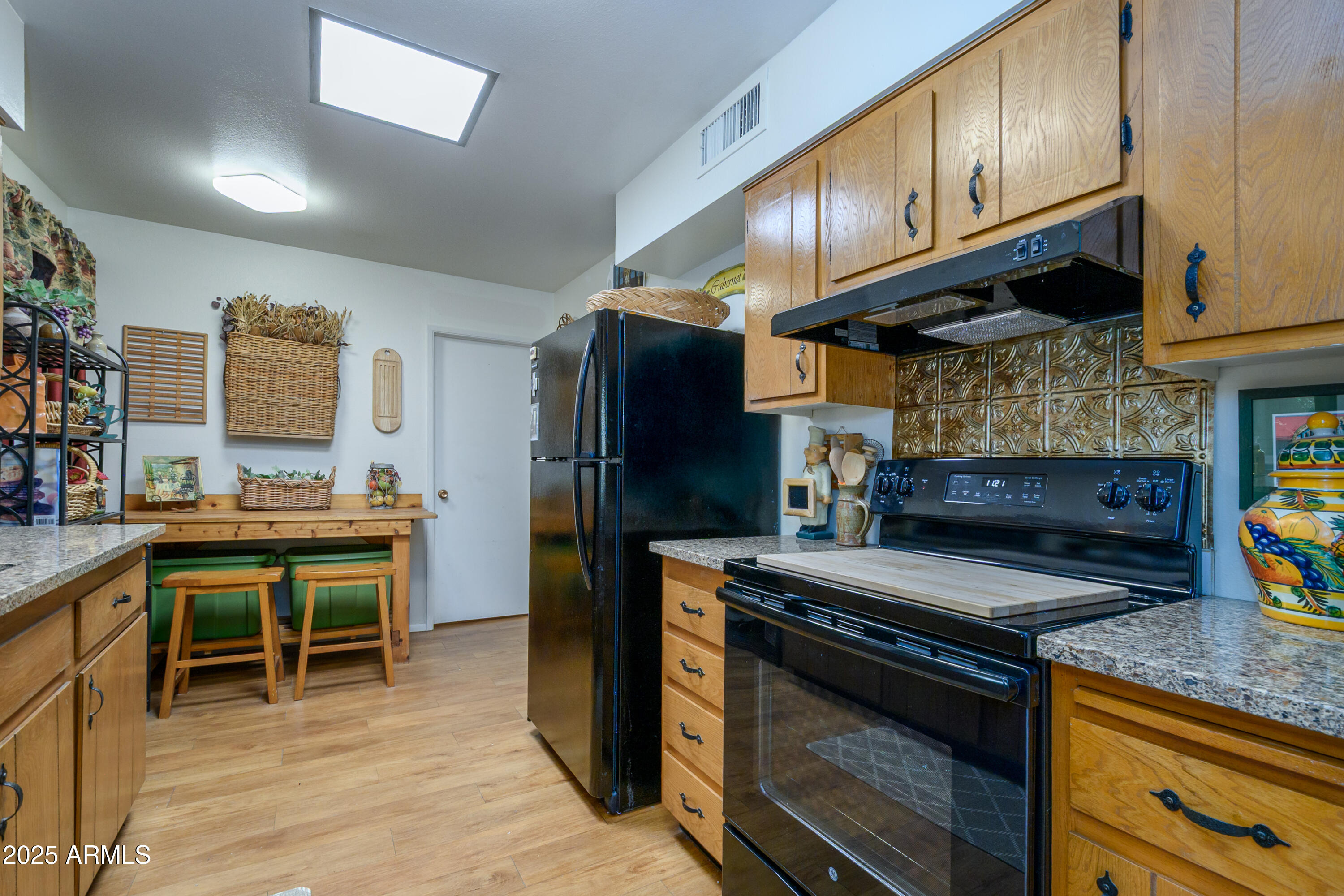 11014 W Santa Fe Drive Property Photo 6