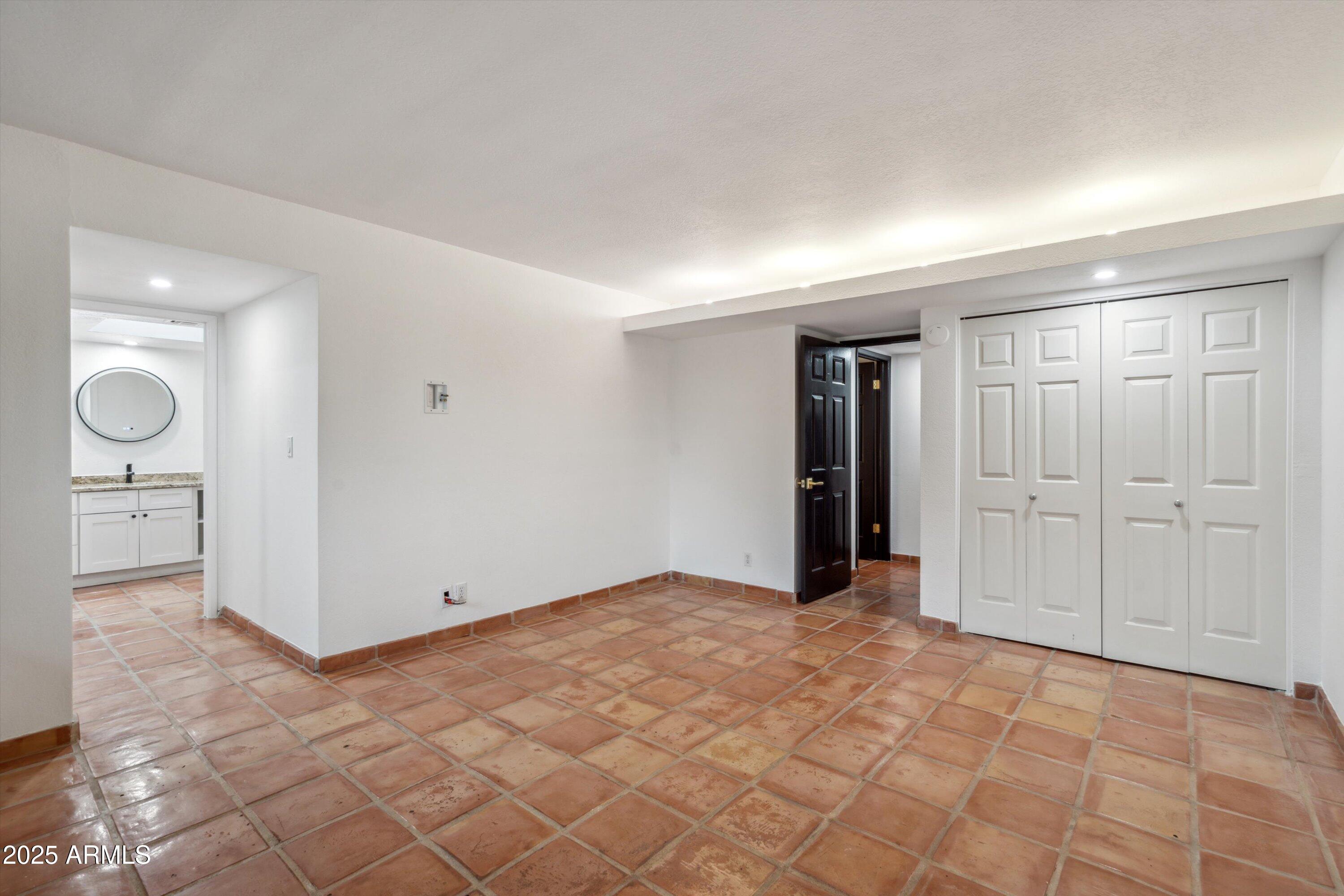 9457 N 80th Place Property Photo 23