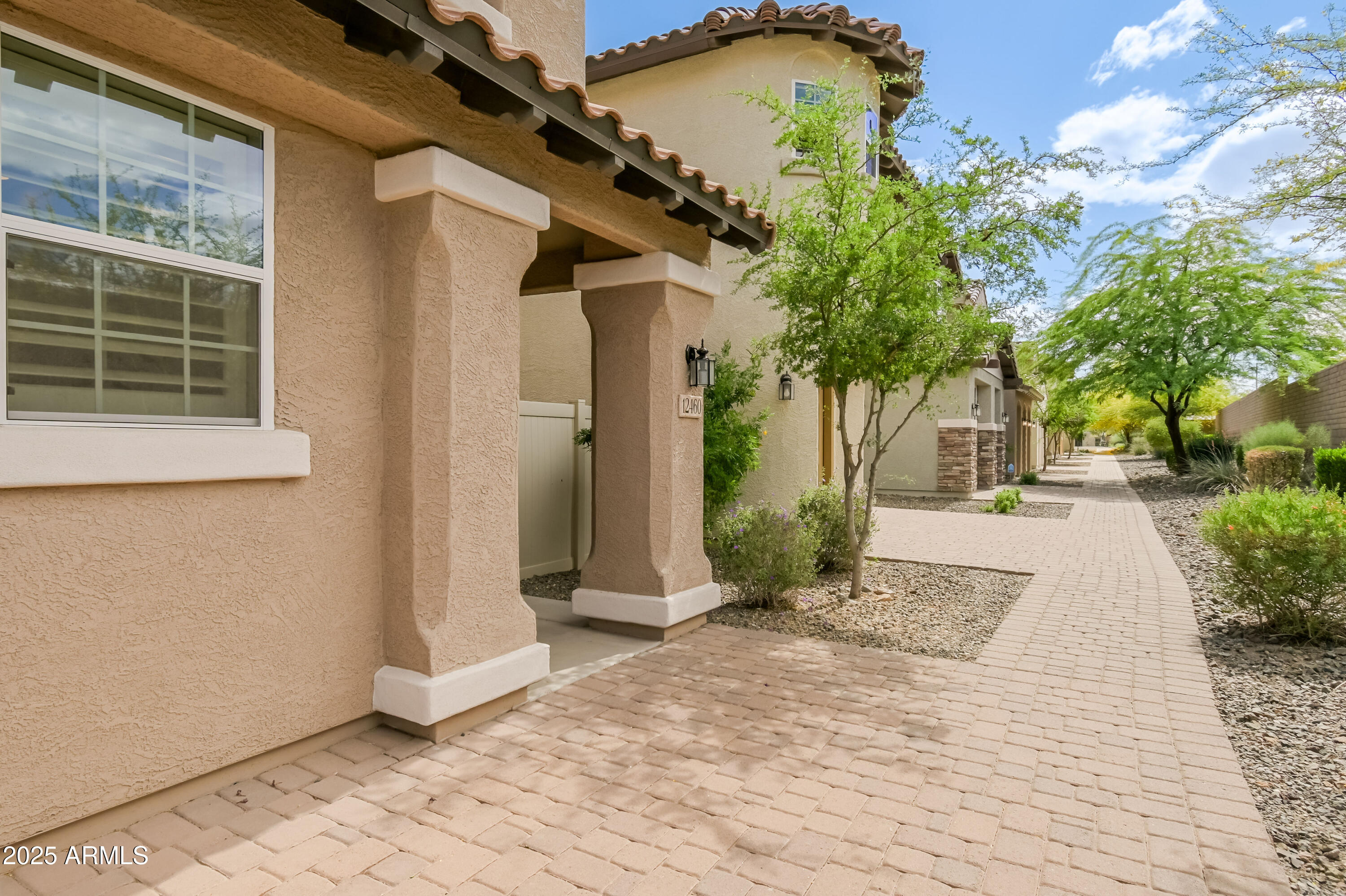 12460 W Hummingbird Terrace Property Photo 2
