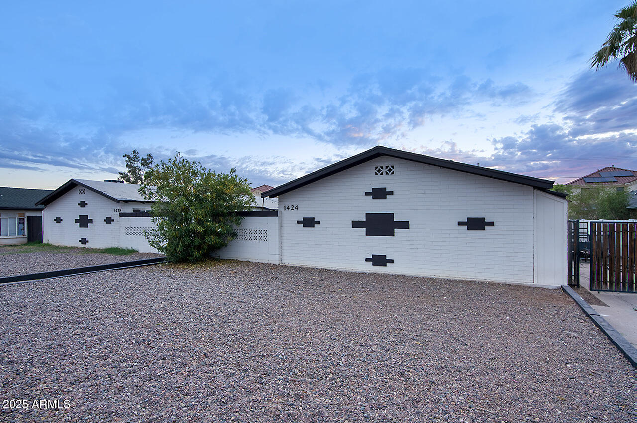 1424 S Stanley Place Property Photo 4