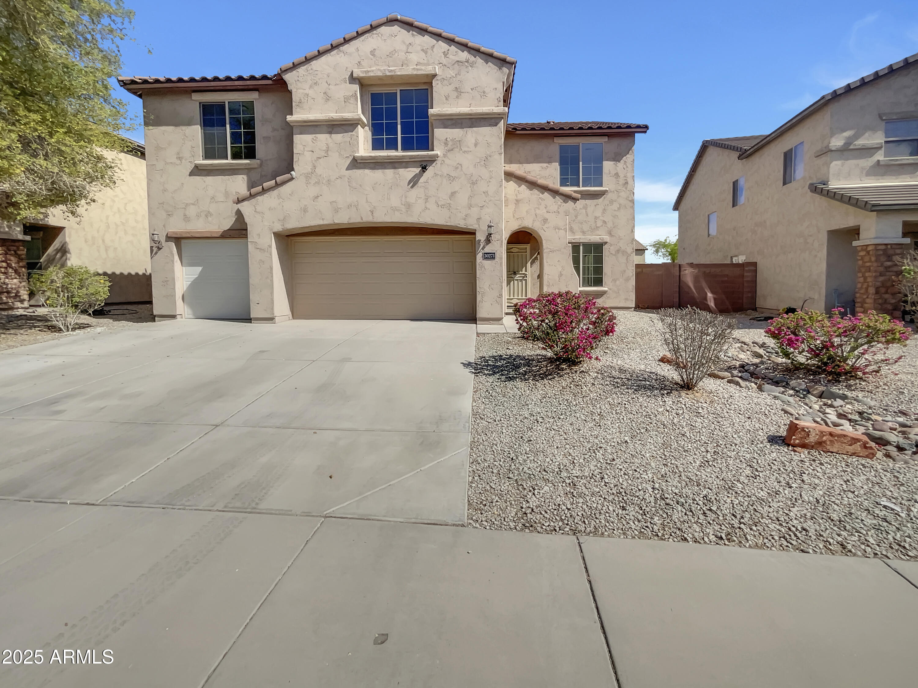 30271 W Crittenden Lane Property Photo 1