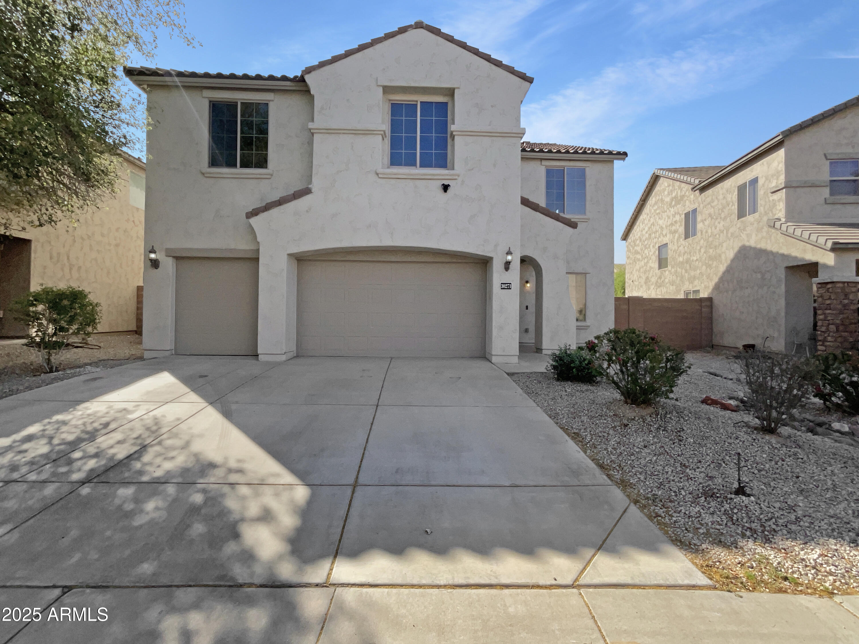 30271 W Crittenden Lane Property Photo 1