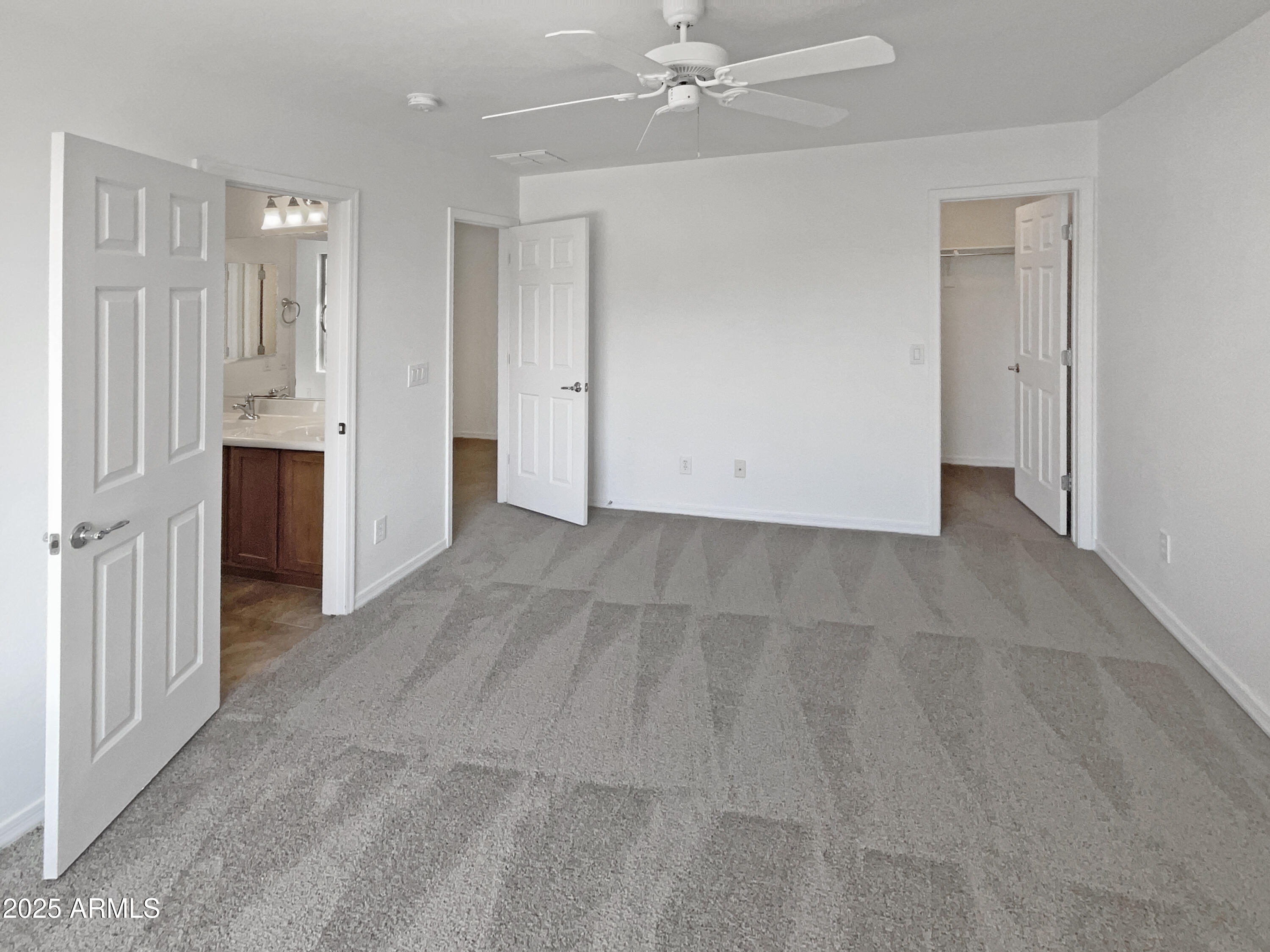 30271 W Crittenden Lane Property Photo 5