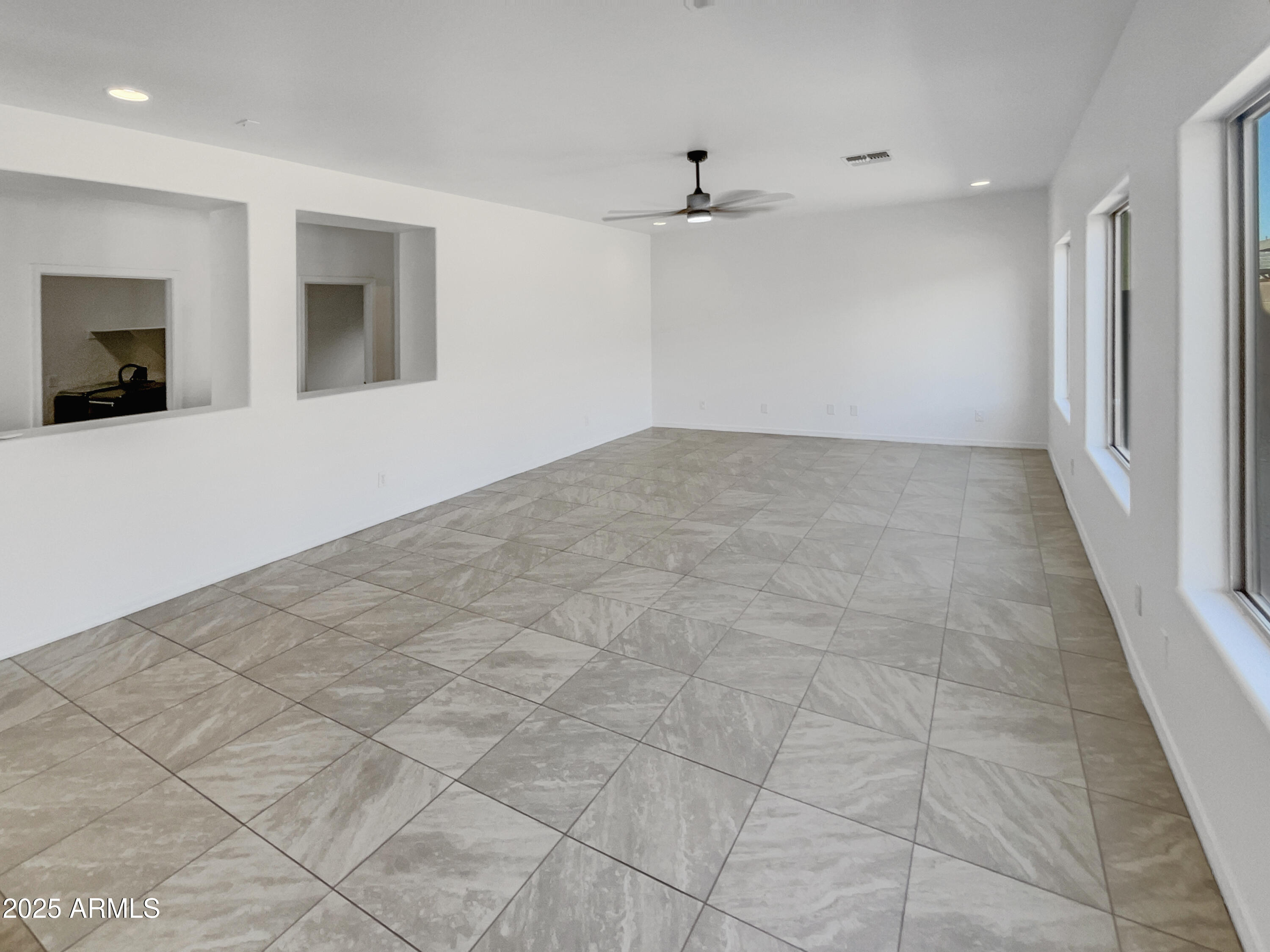 30271 W Crittenden Lane Property Photo 17