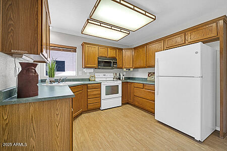 14151 W Yosemite Drive Property Photo 12