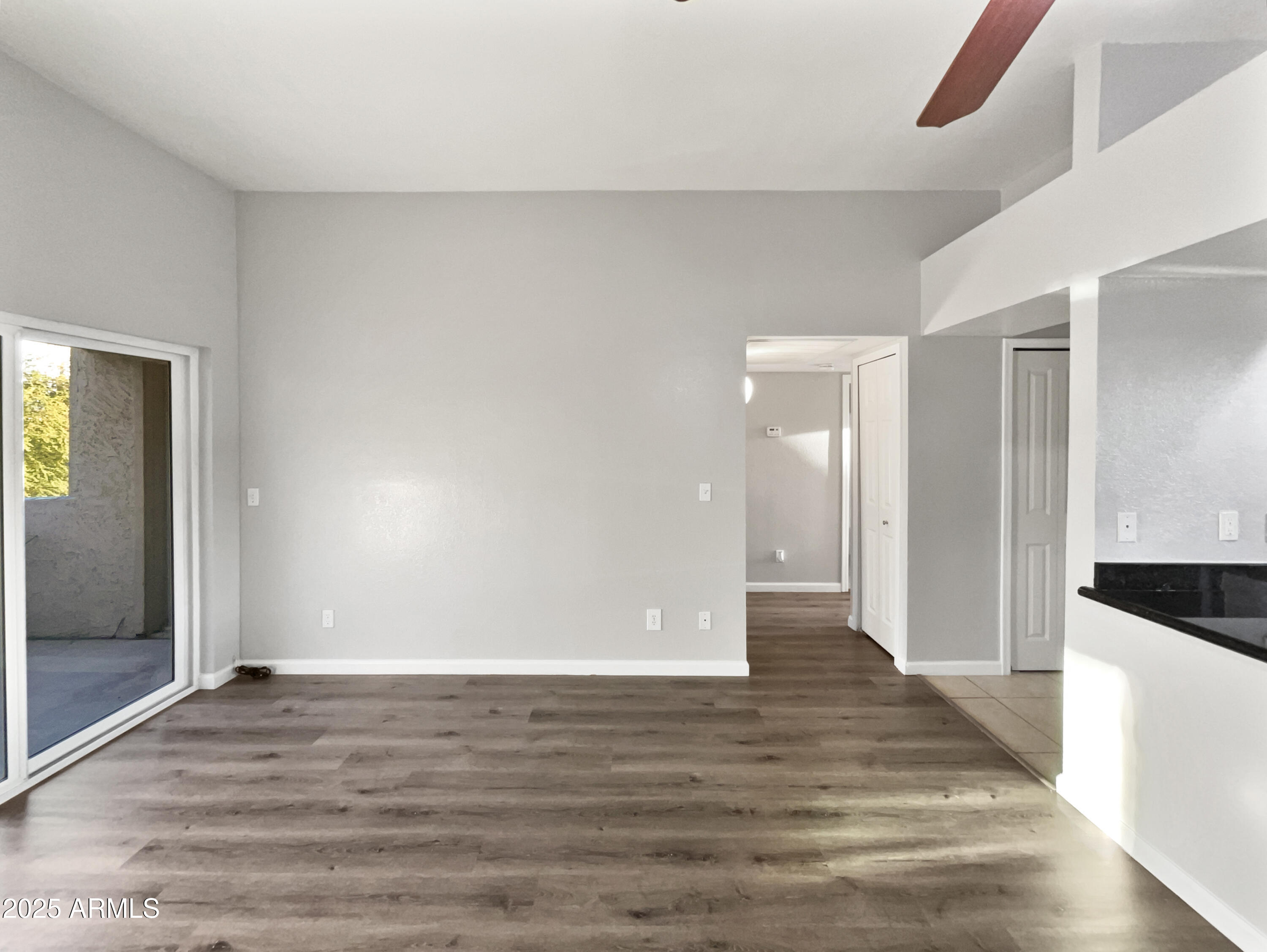 1065 W 1st Street Property Photo 14
