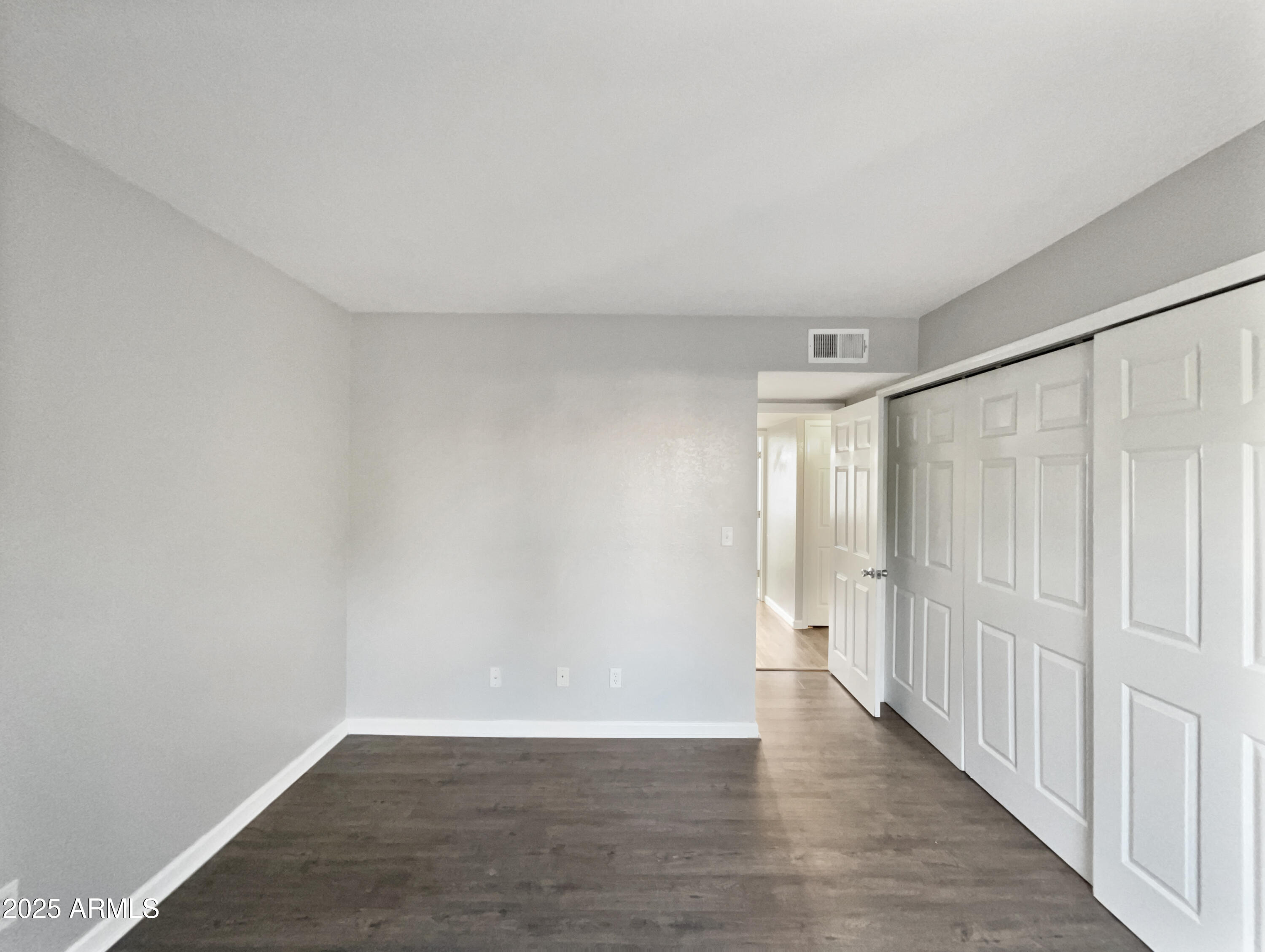 1065 W 1st Street Property Photo 15