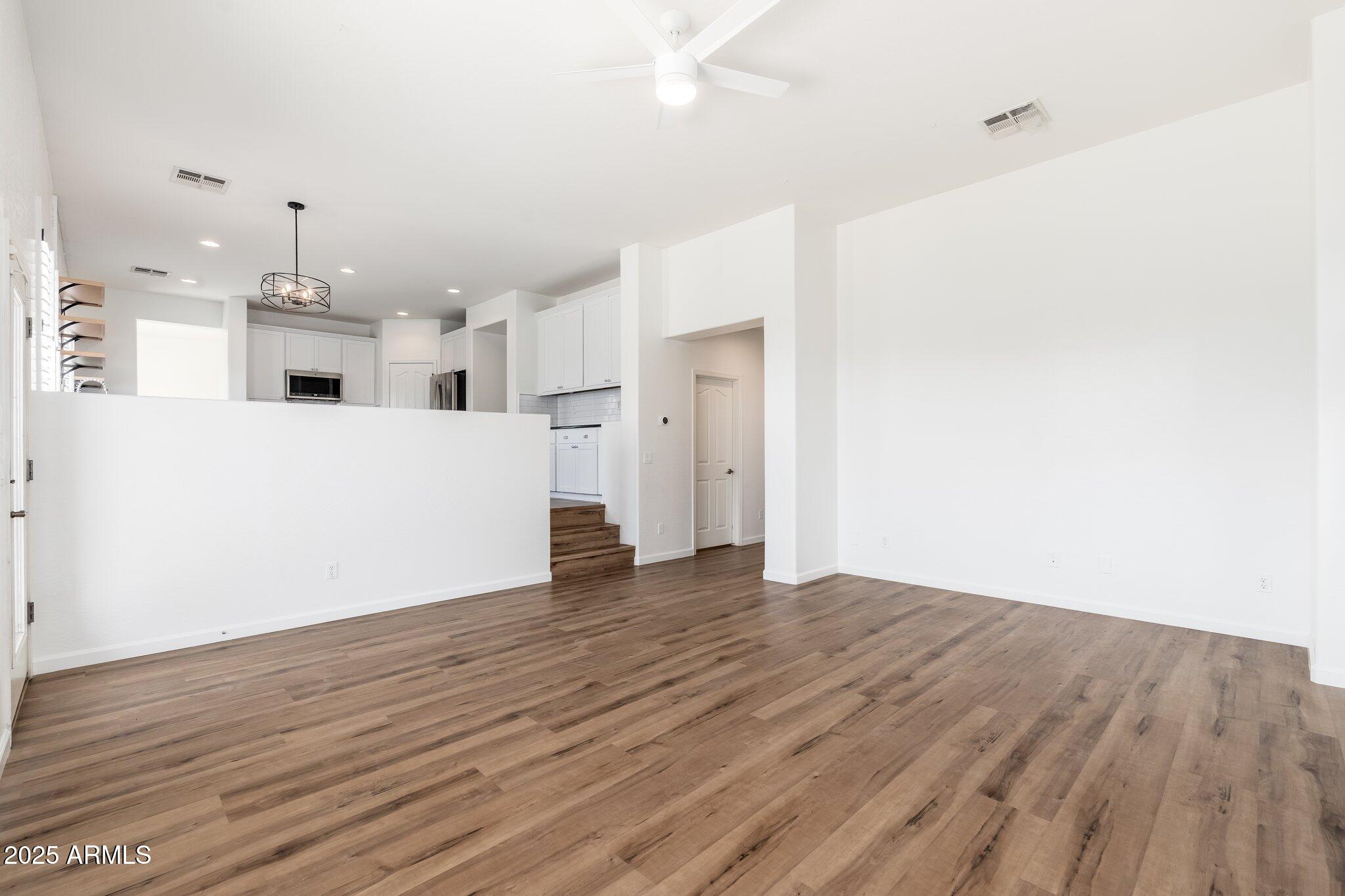 15659 W Meadowbrook Avenue Property Photo 6
