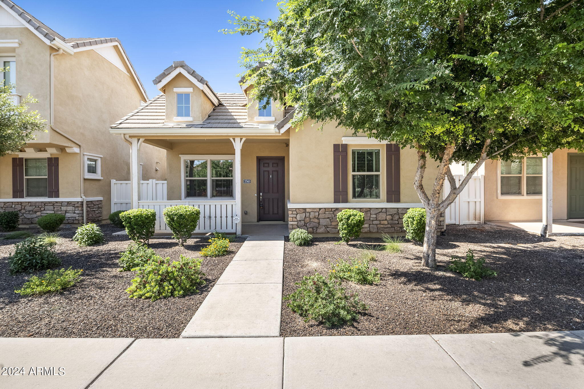 3740 E Robert Street Property Photo
