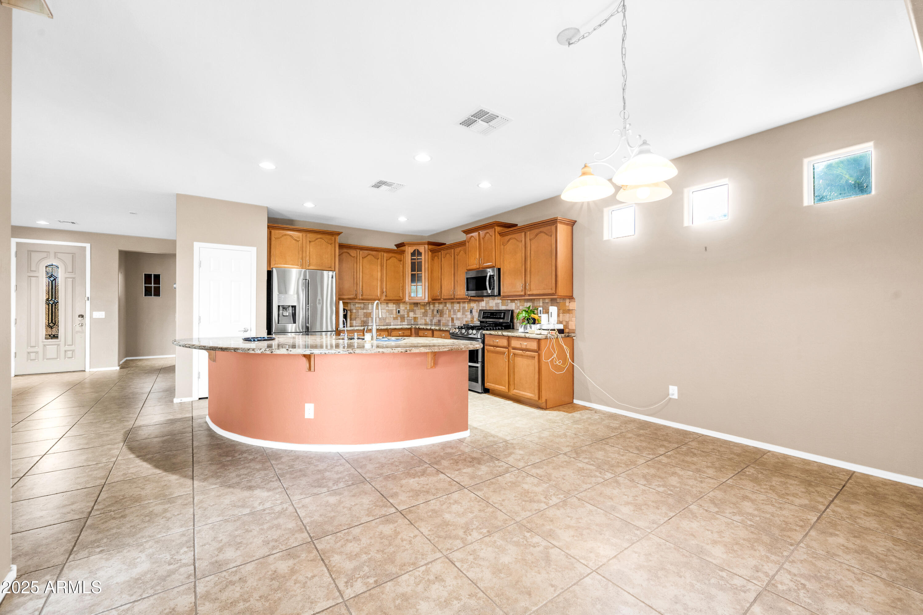 42318 W Abbey Road Property Photo 7