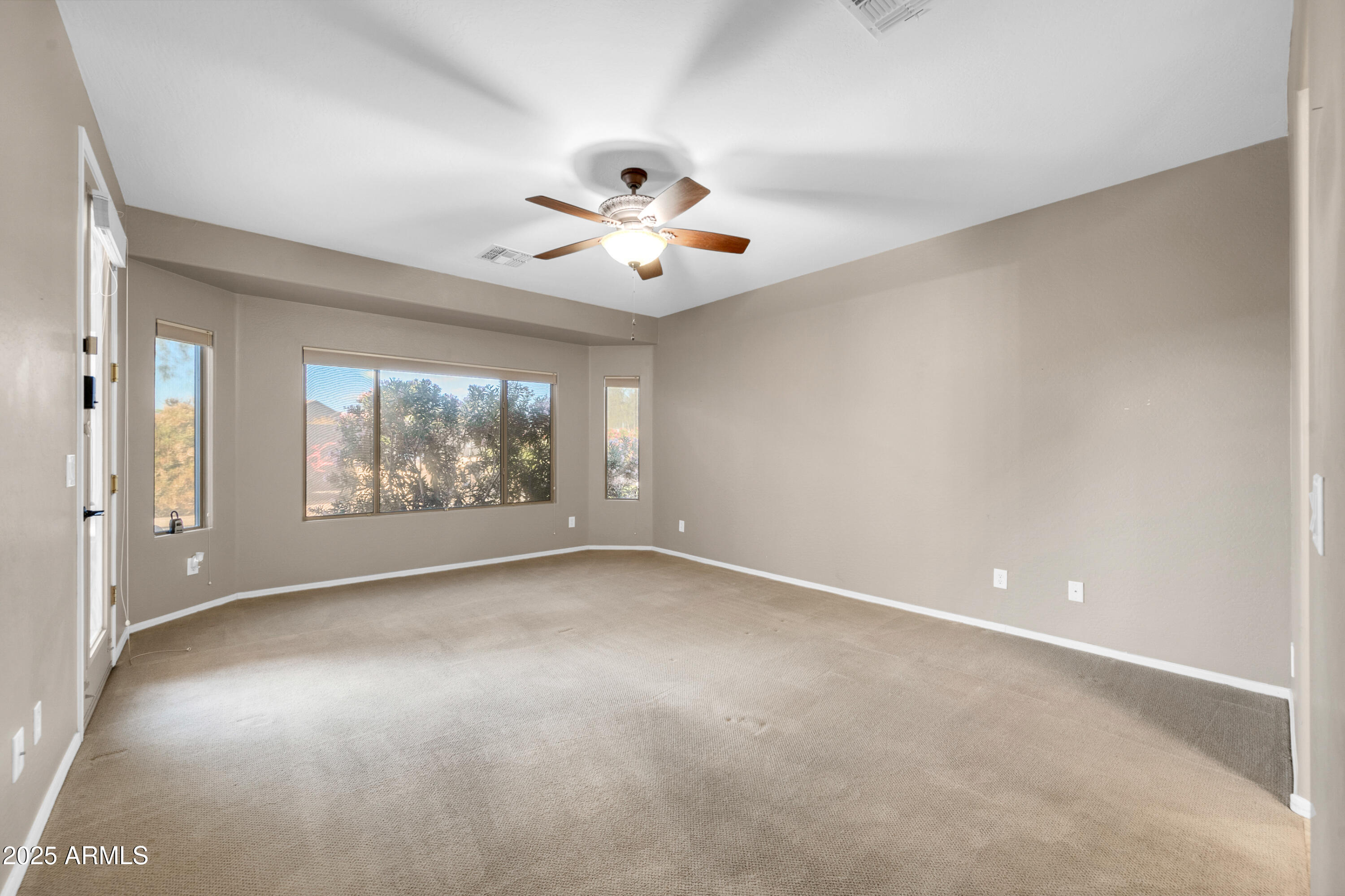 42318 W Abbey Road Property Photo 24