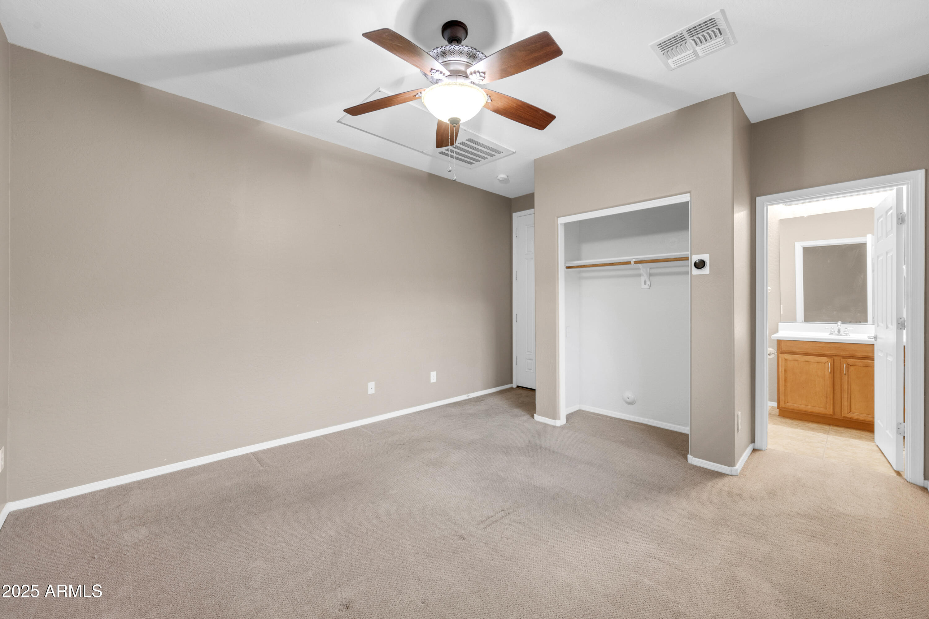 42318 W Abbey Road Property Photo 26