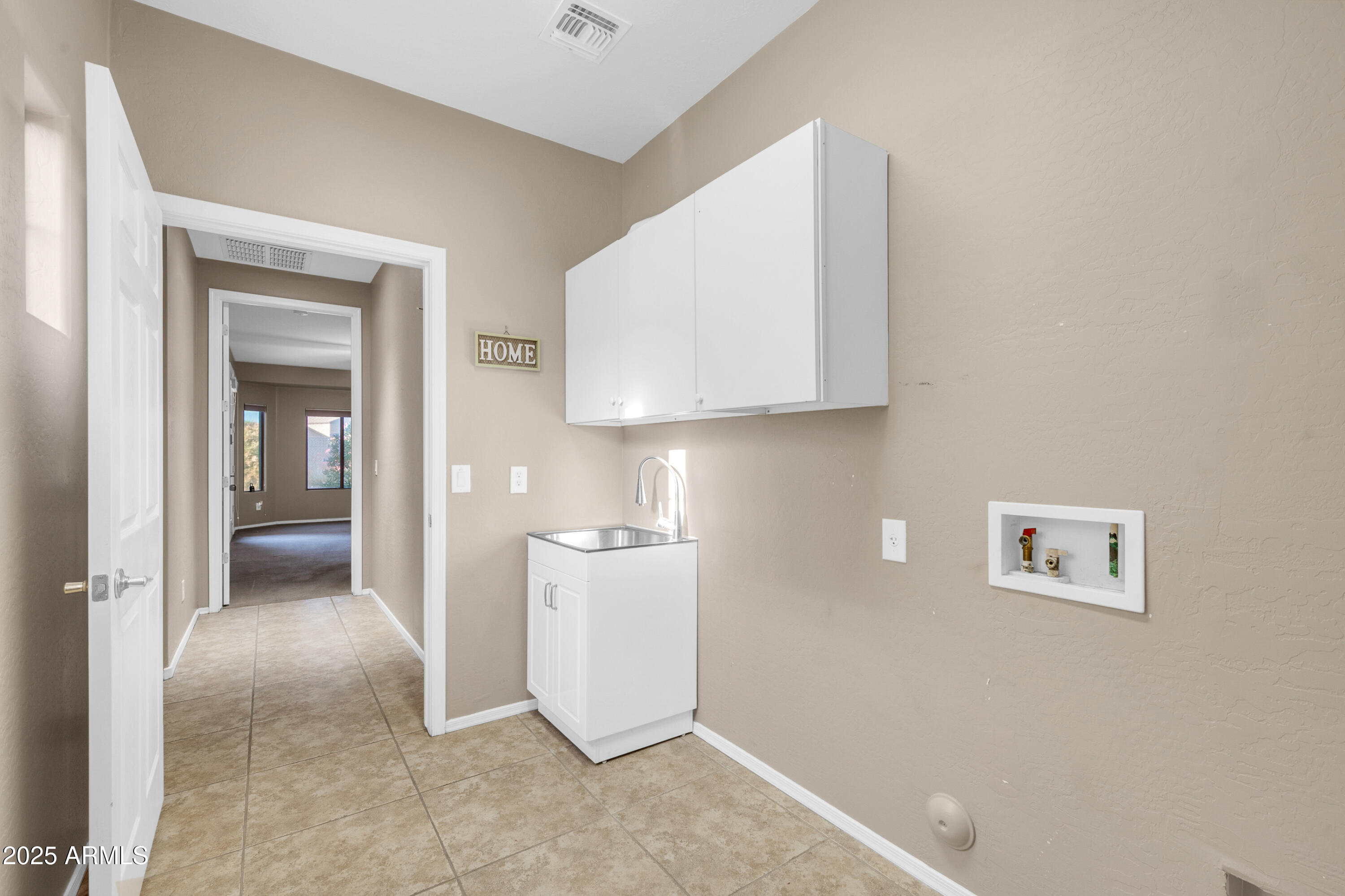 42318 W Abbey Road Property Photo 29