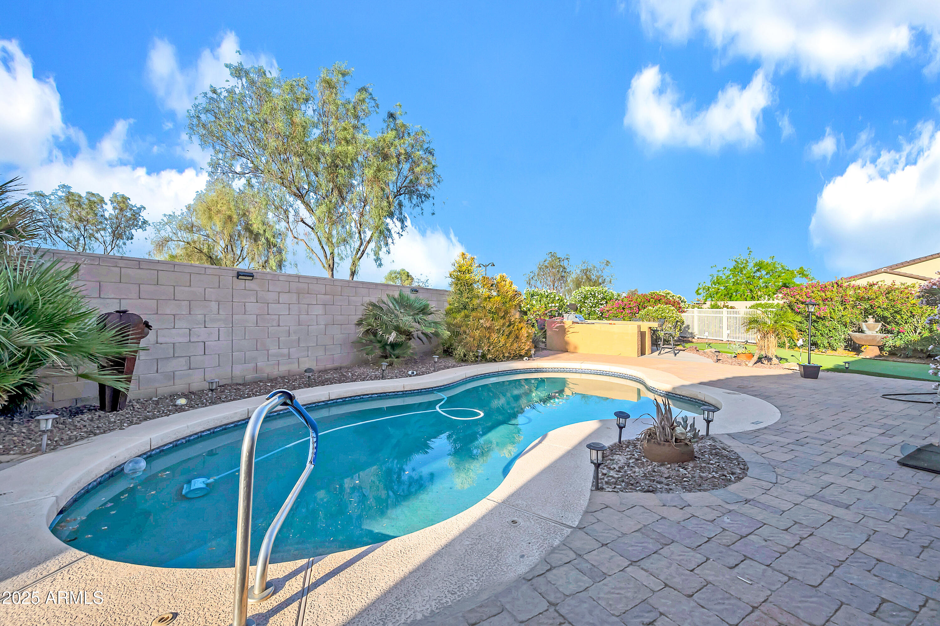 42318 W Abbey Road Property Photo 37