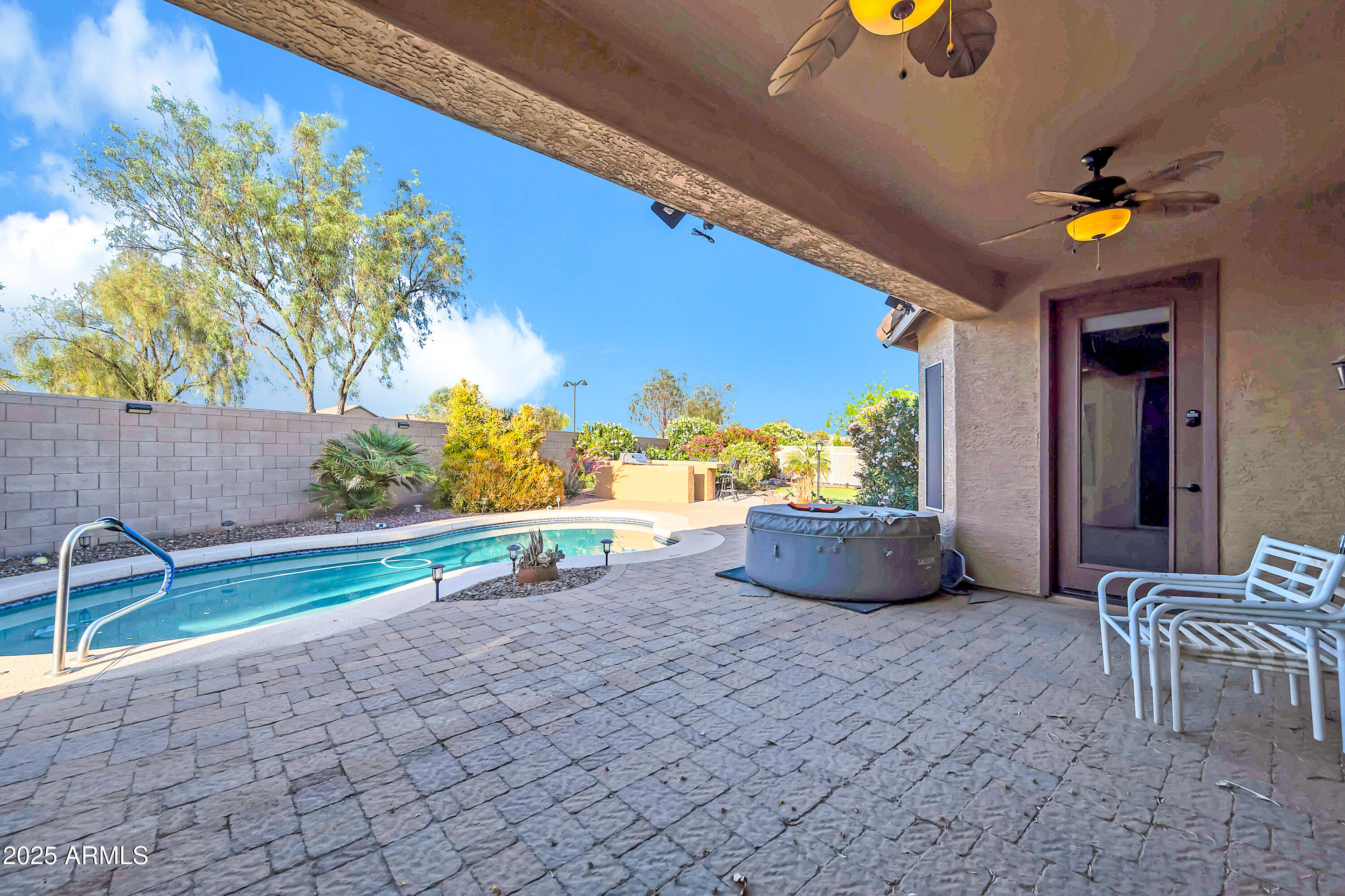 42318 W Abbey Road Property Photo 49