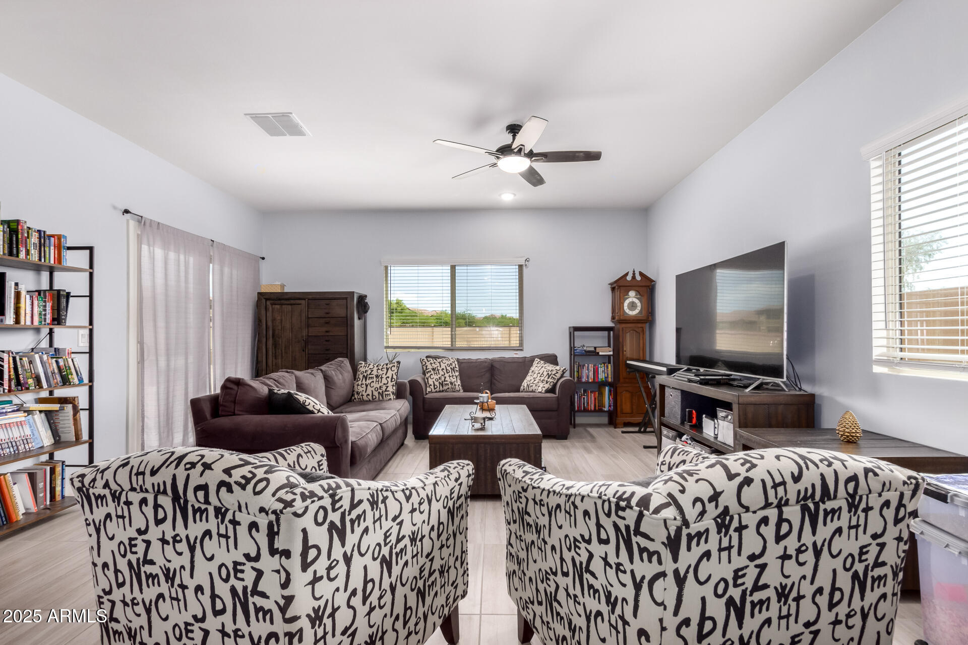 2458 N Abbey Road Property Photo 6