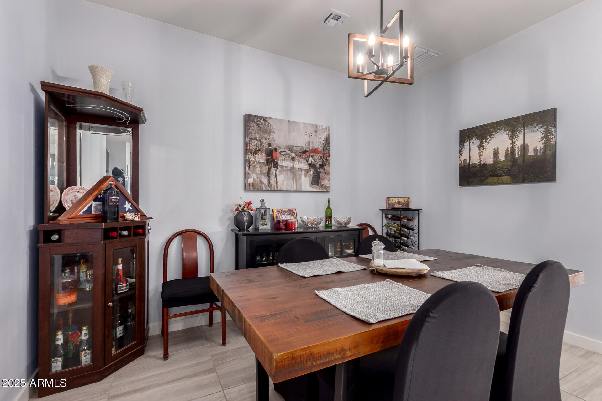 2458 N Abbey Road Property Photo 8
