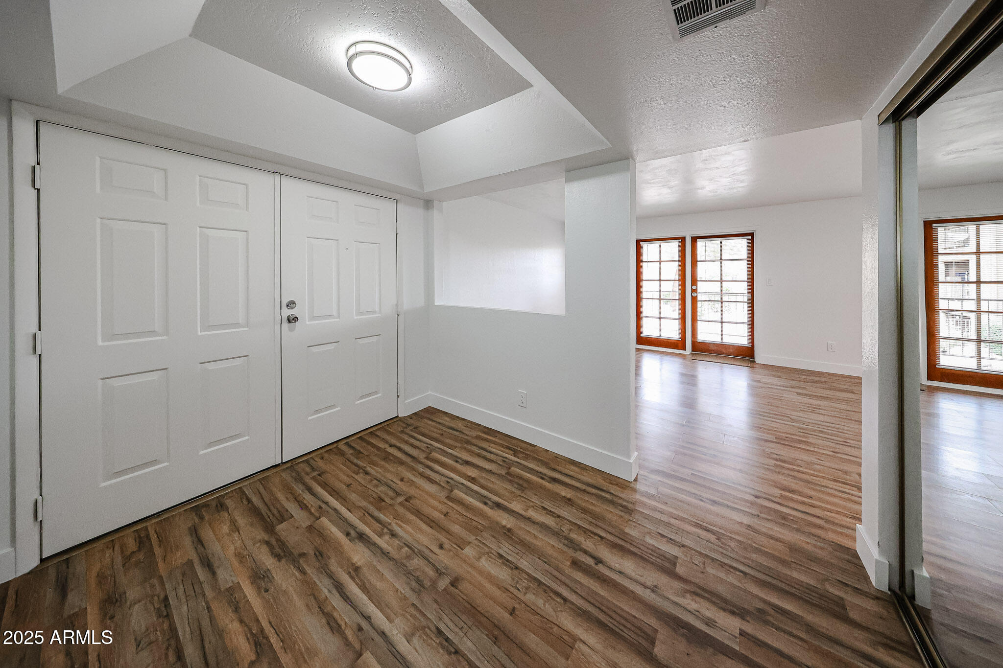 18811 N 19th Avenue Property Photo 2