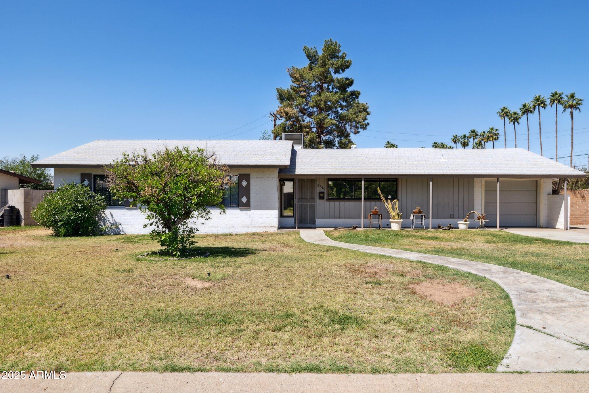 2740 N 21st Drive Property Photo 1