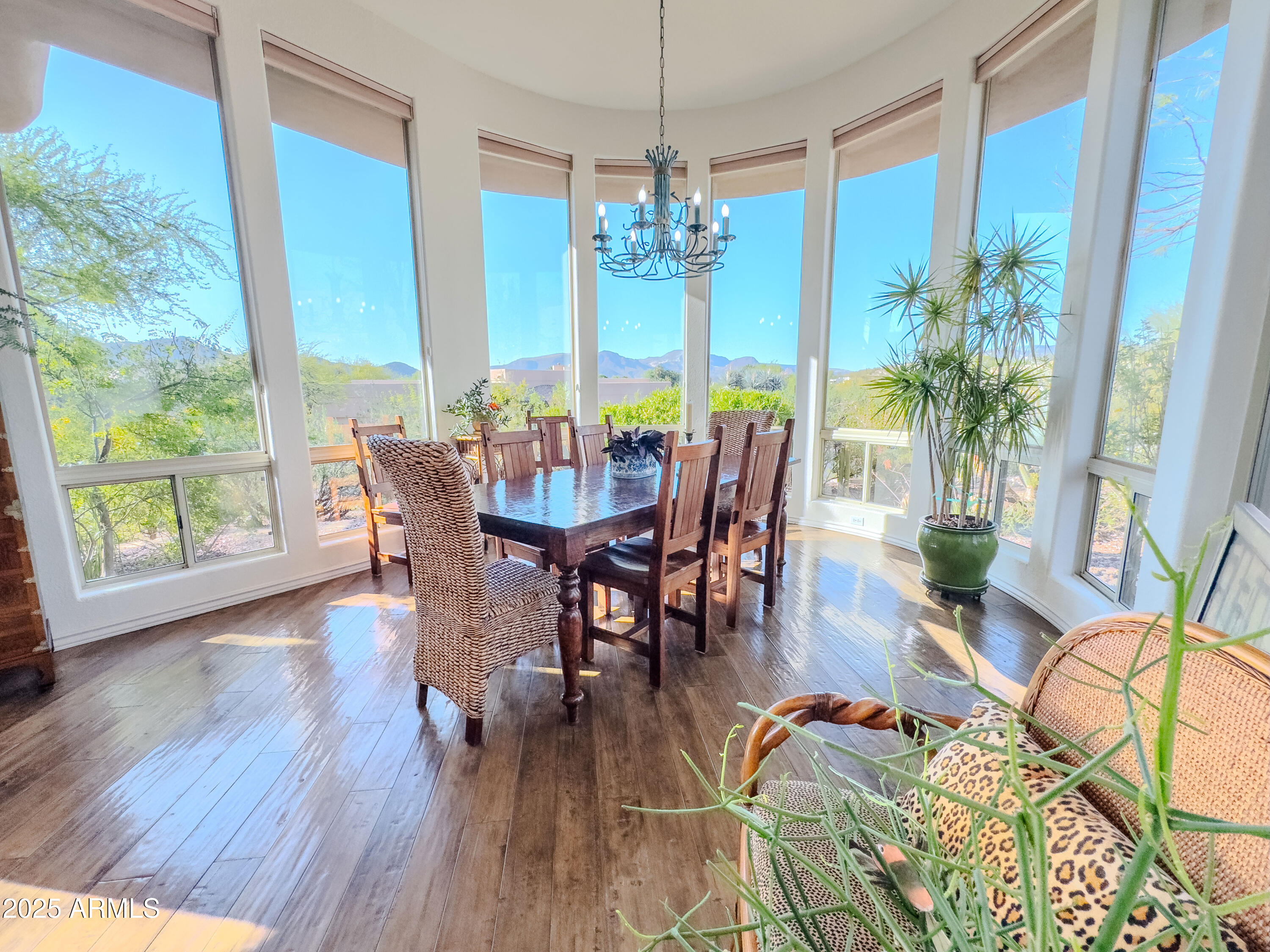 5667 E Sugarloaf Trail Property Photo 3