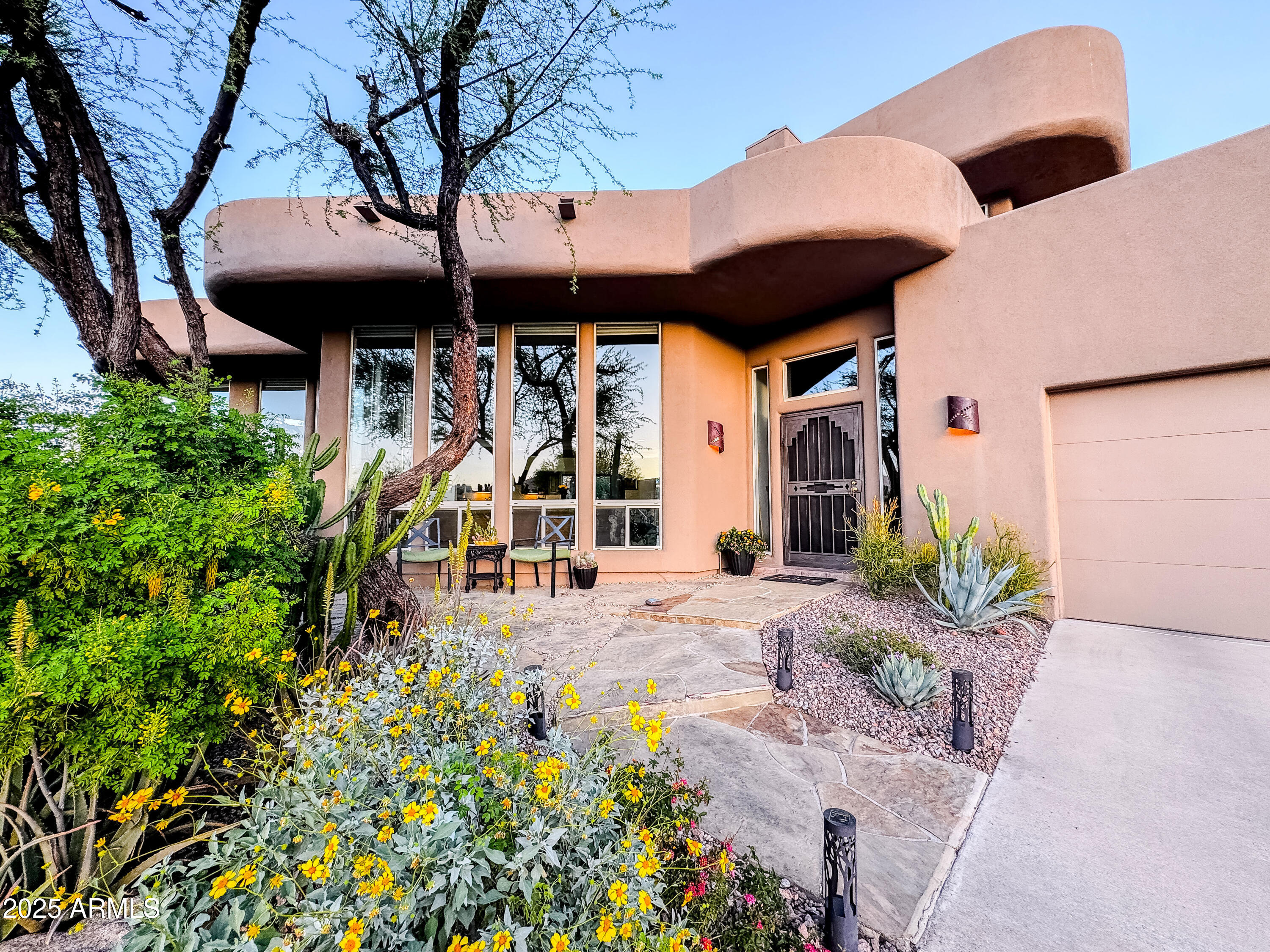5667 E Sugarloaf Trail Property Photo 7