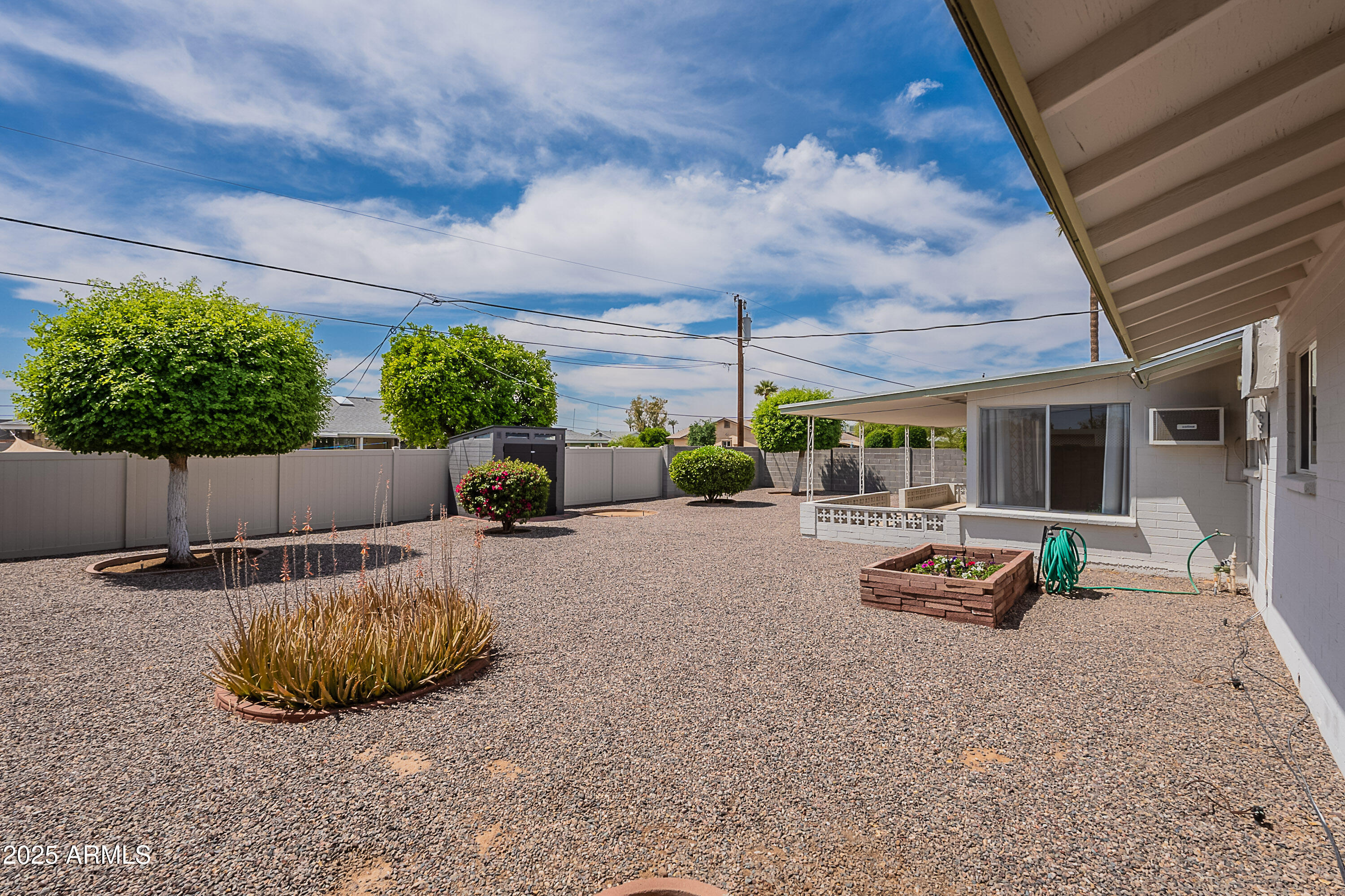 9941 W Desert Hills Drive Property Photo 11