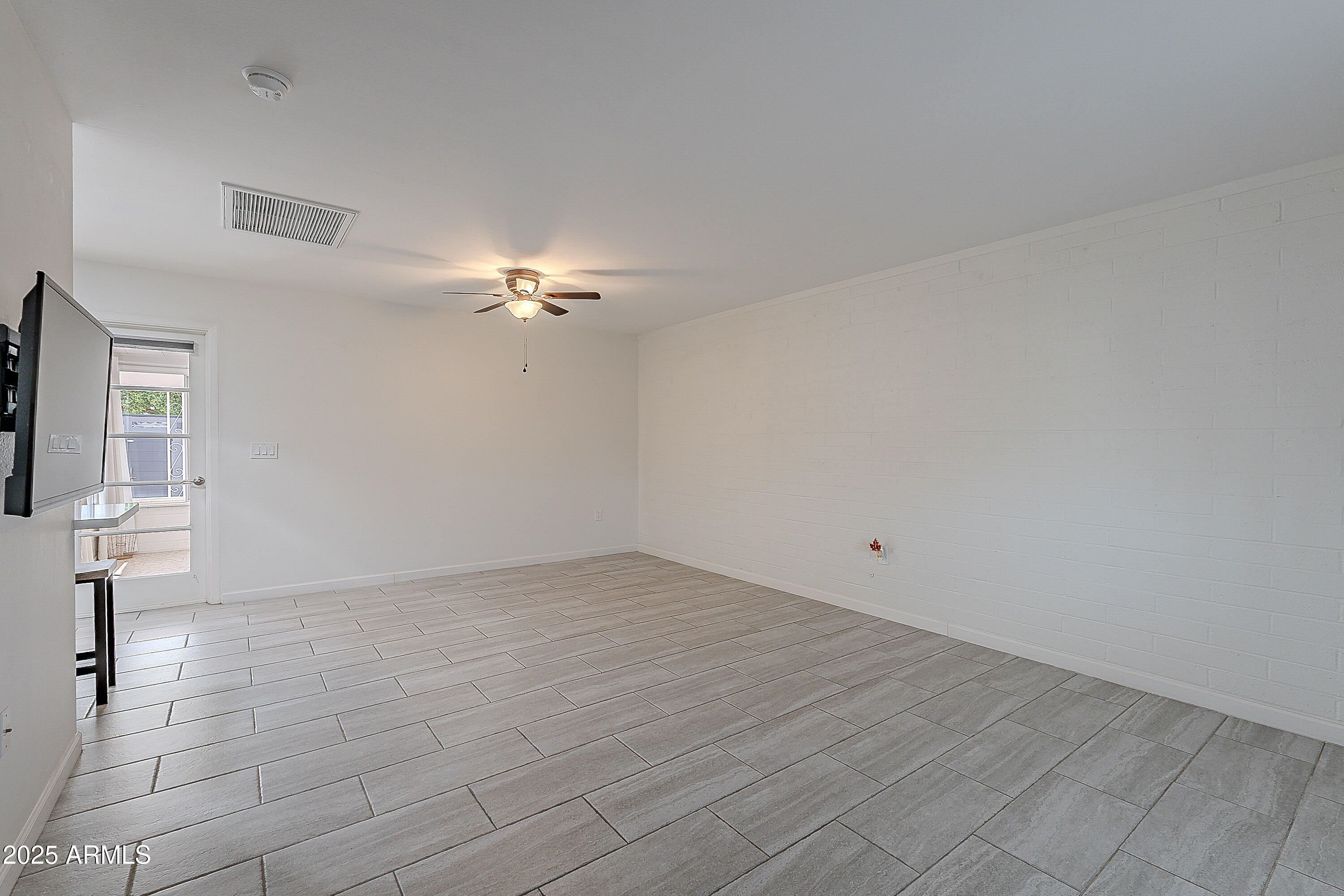 9941 W Desert Hills Drive Property Photo 14