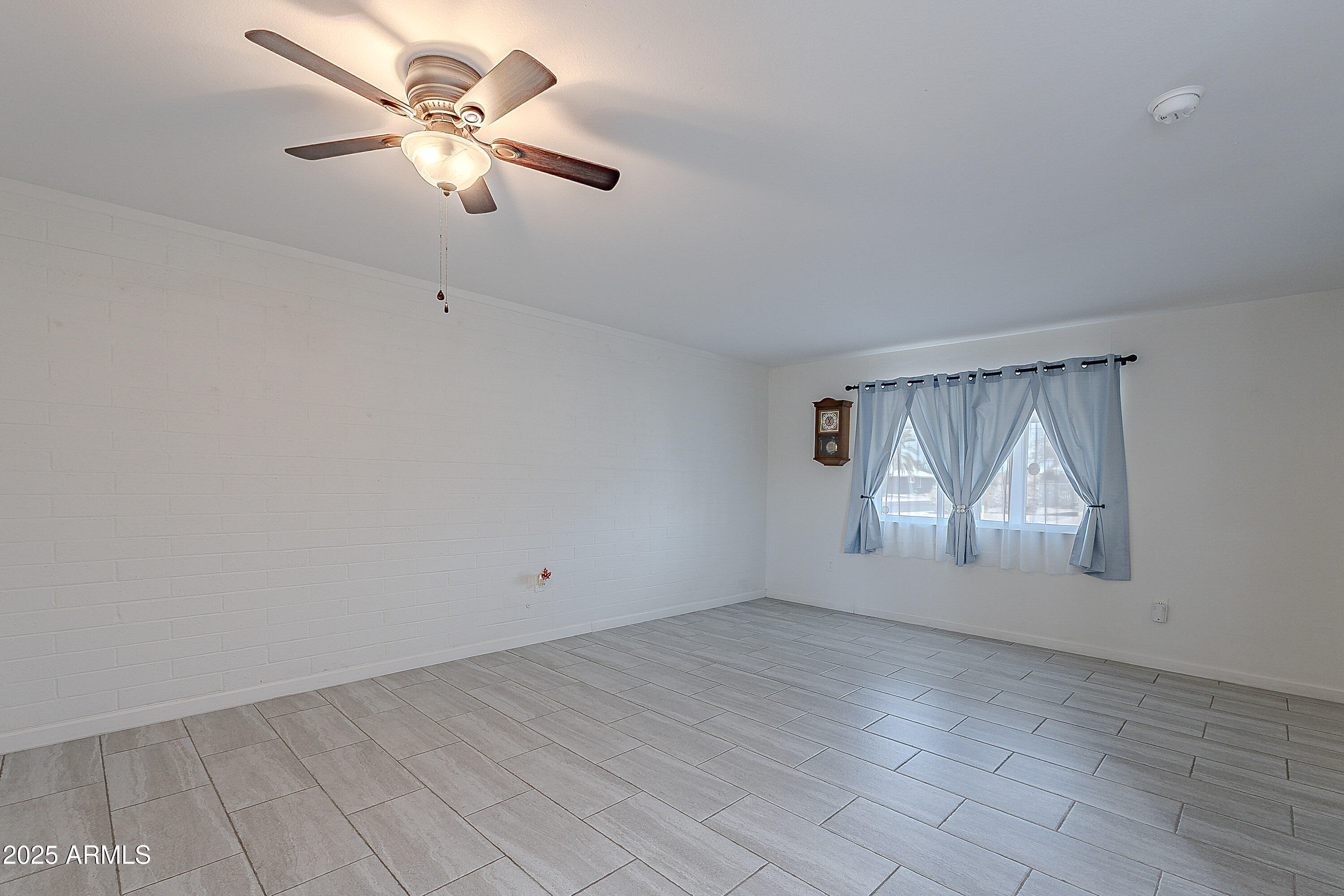 9941 W Desert Hills Drive Property Photo 16