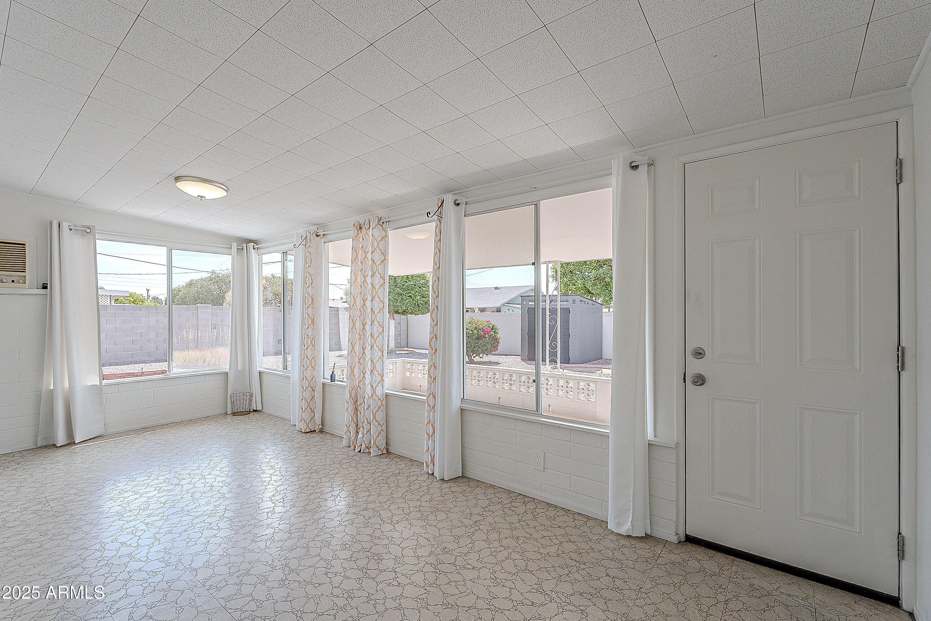 9941 W Desert Hills Drive Property Photo 18