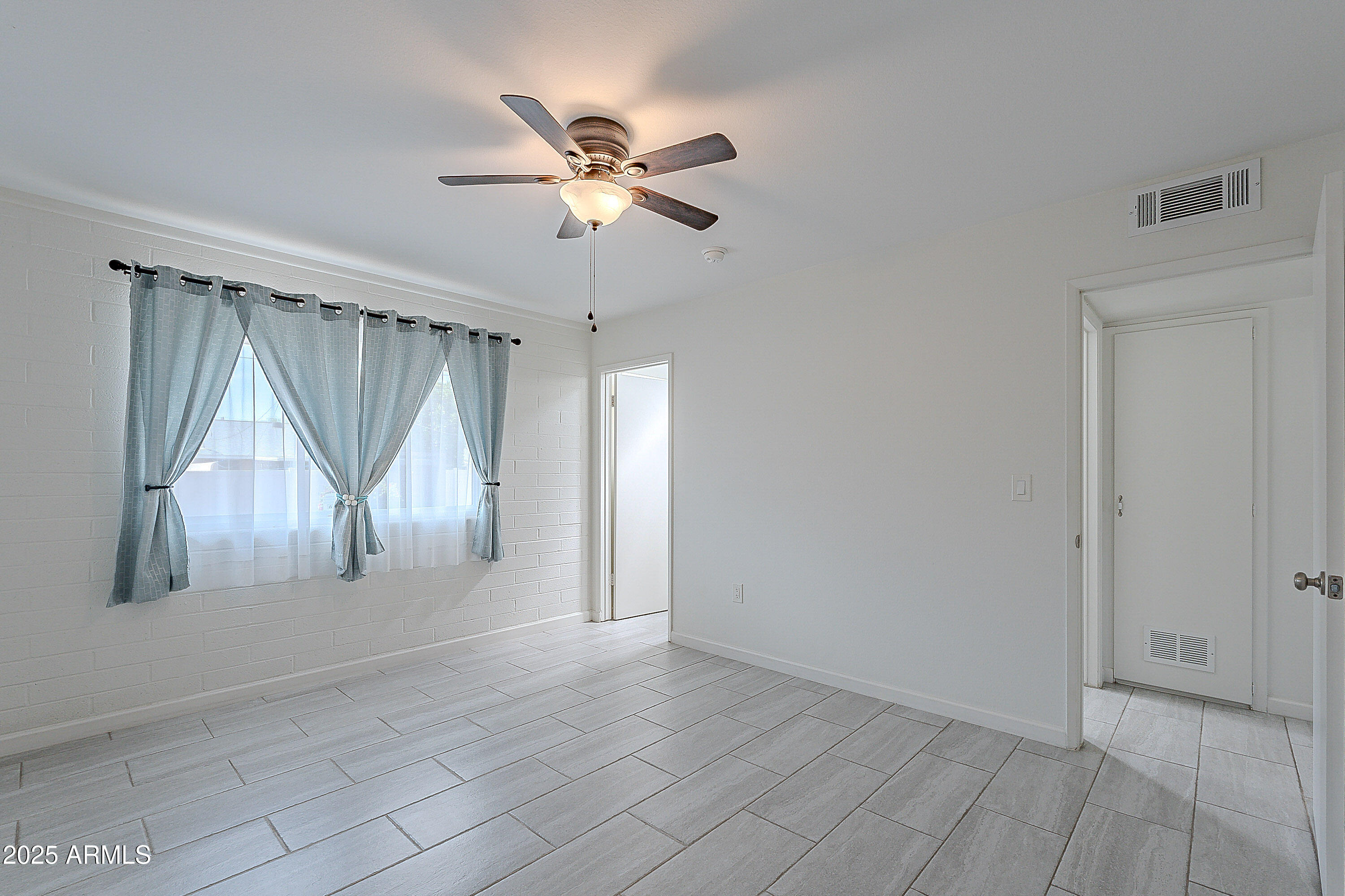 9941 W Desert Hills Drive Property Photo 23