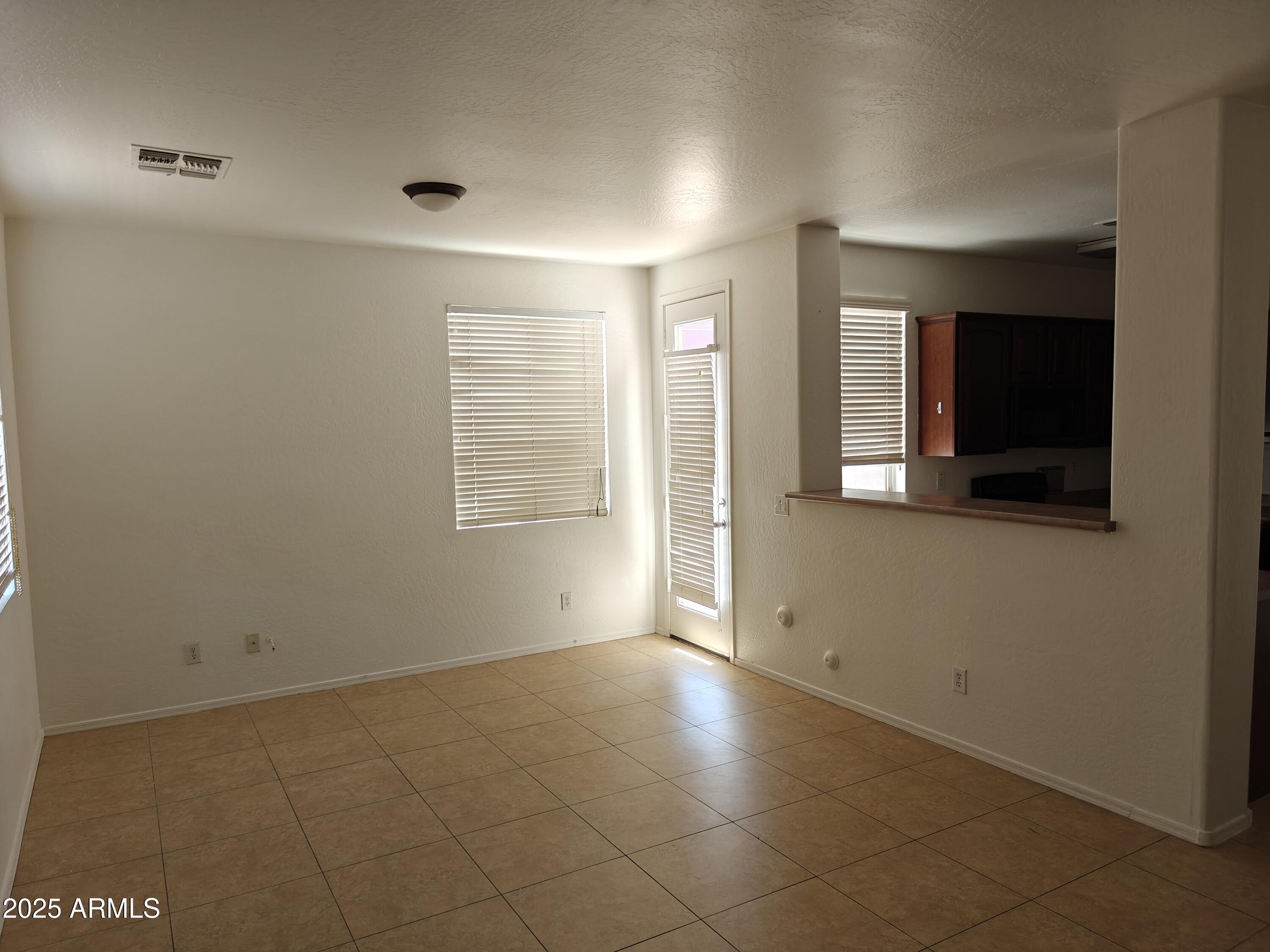 10005 W Williams Street Property Photo 3