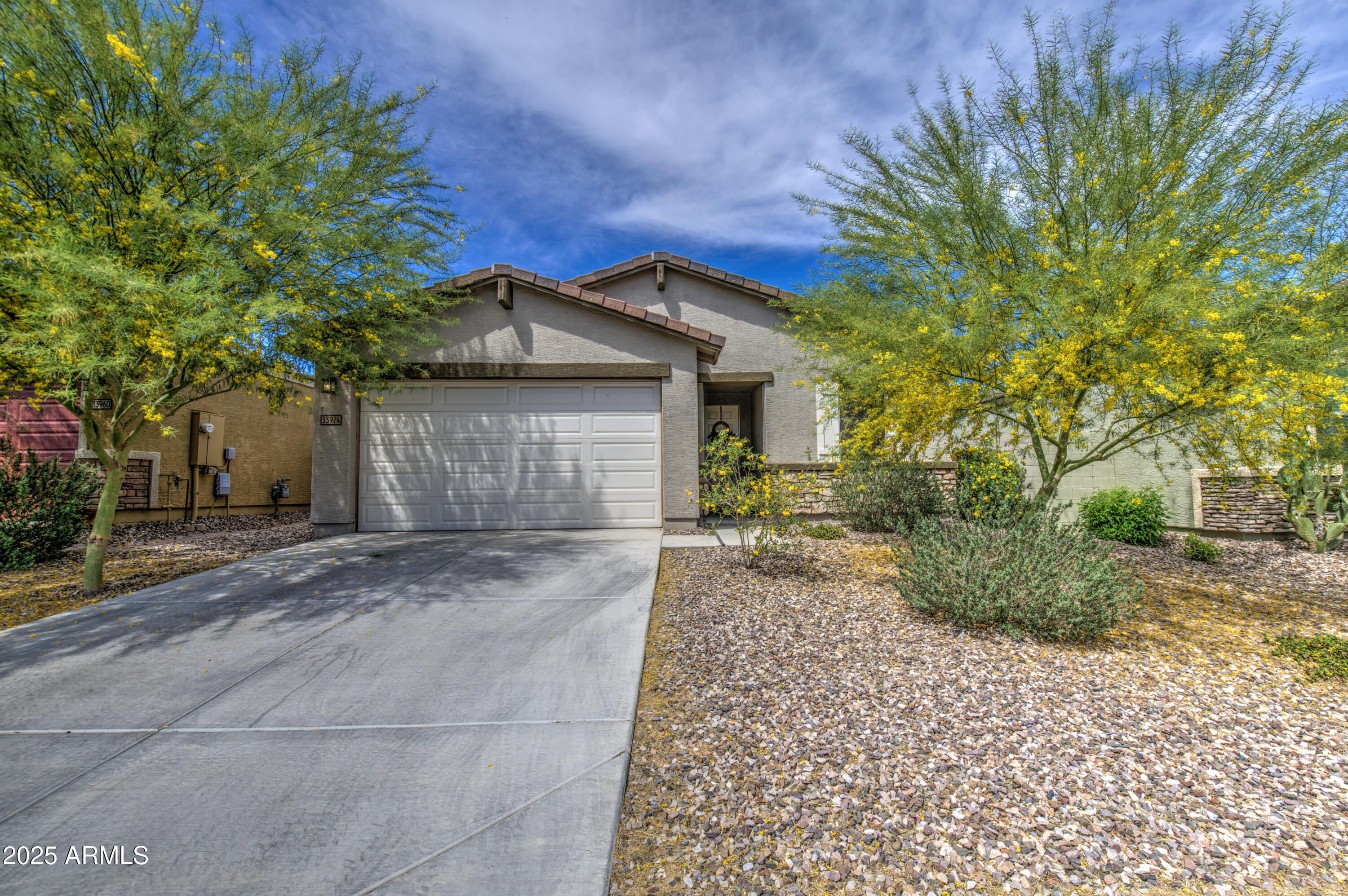 33974 N Beeblossom Trail Property Photo 1