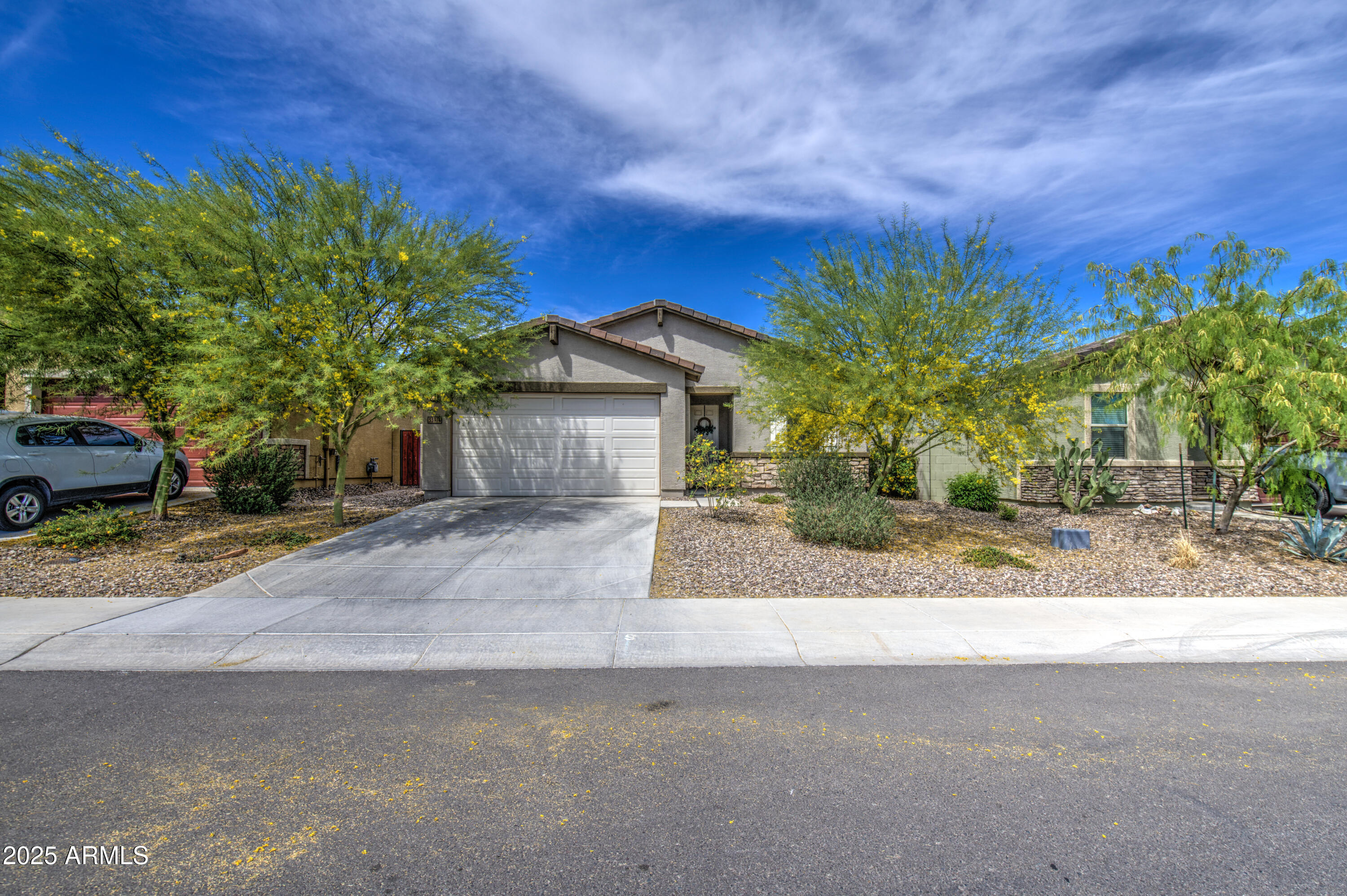 33974 N Beeblossom Trail Property Photo 2