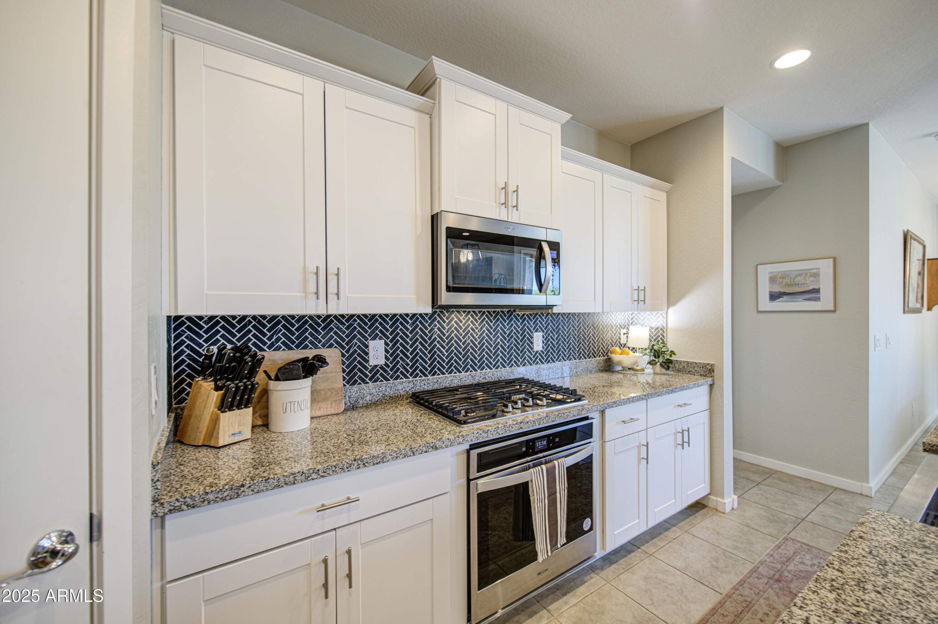 33974 N Beeblossom Trail Property Photo 10