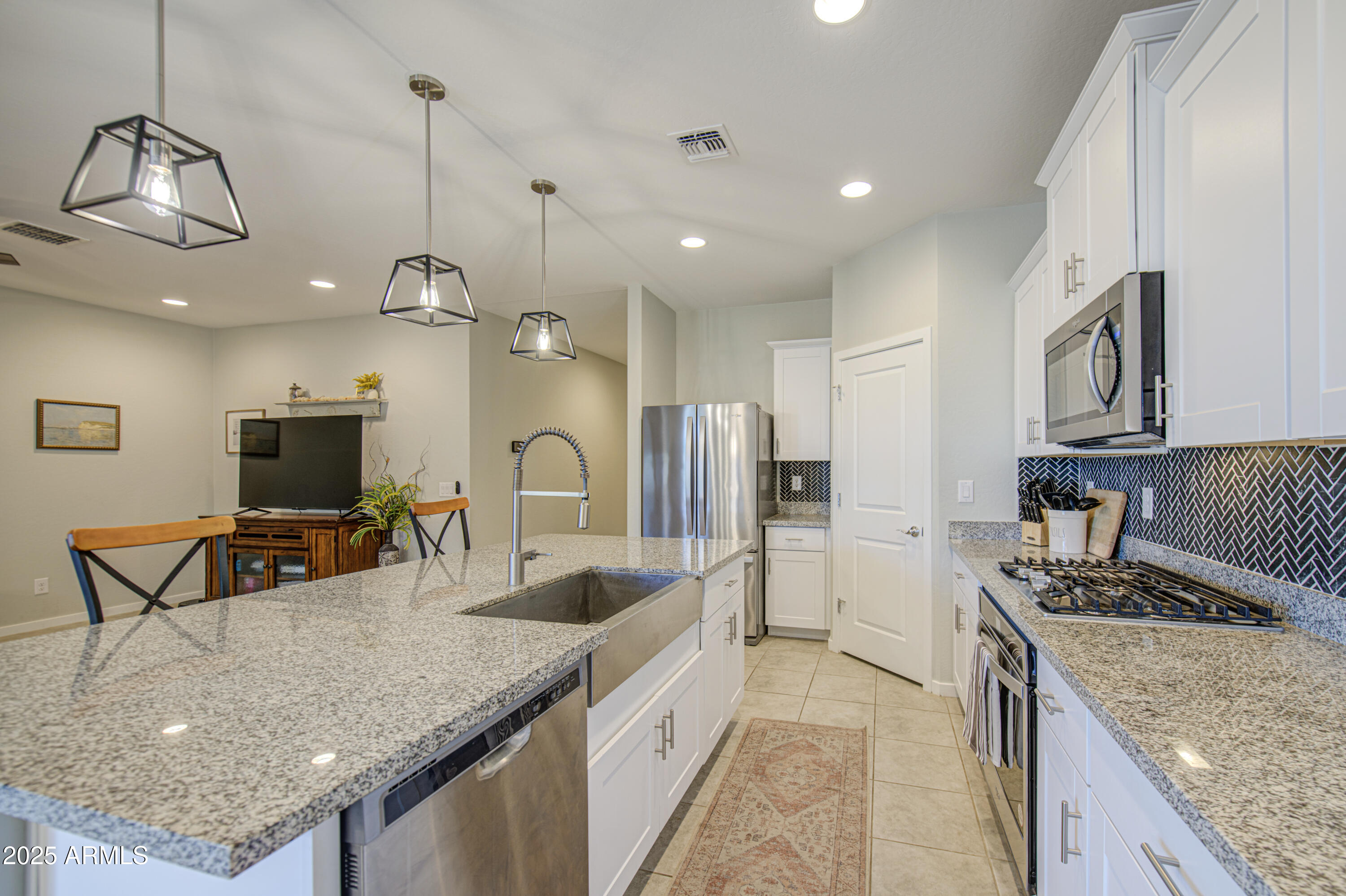 33974 N Beeblossom Trail Property Photo 14