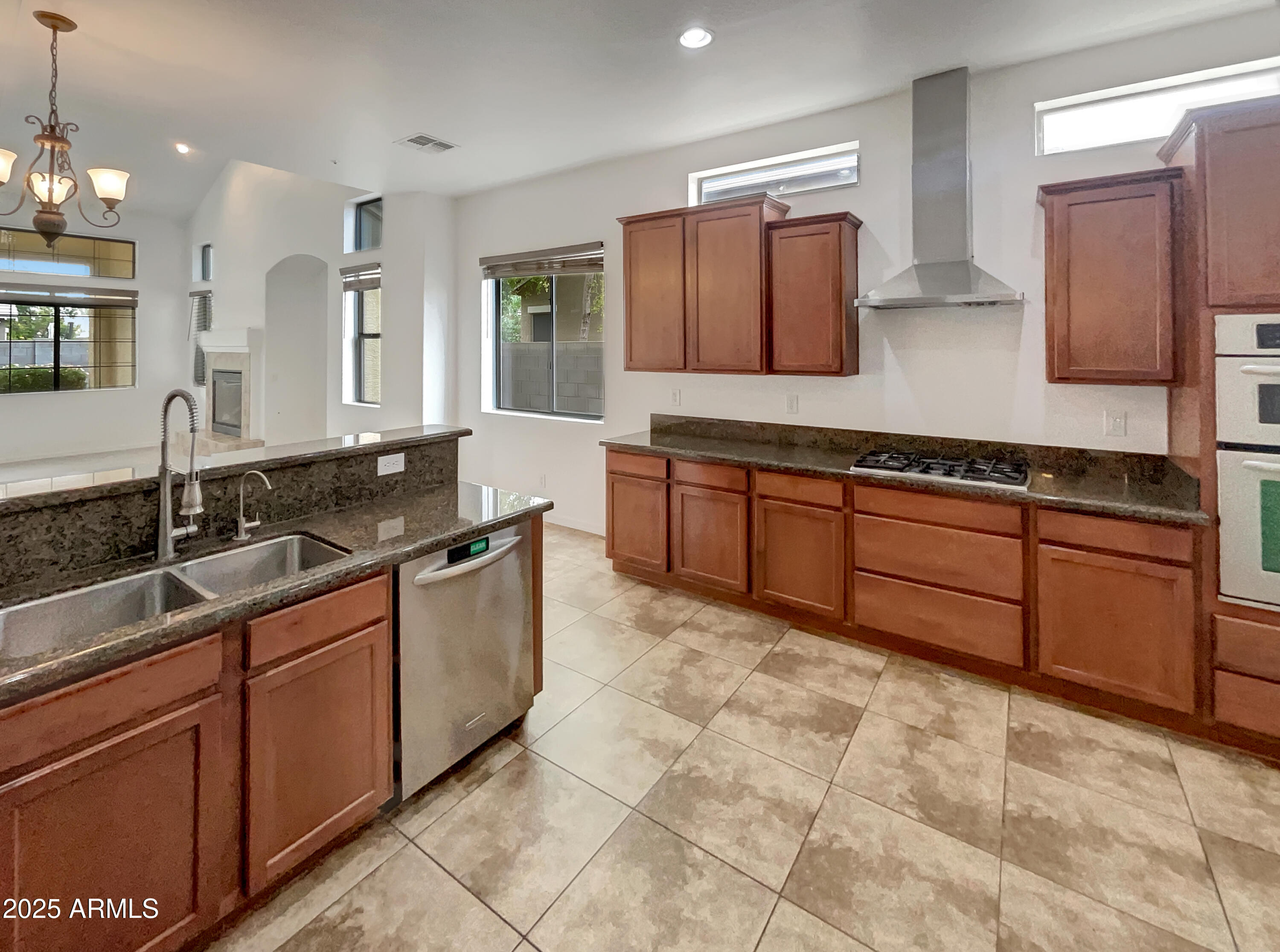 16753 W Apache Street Property Photo 6
