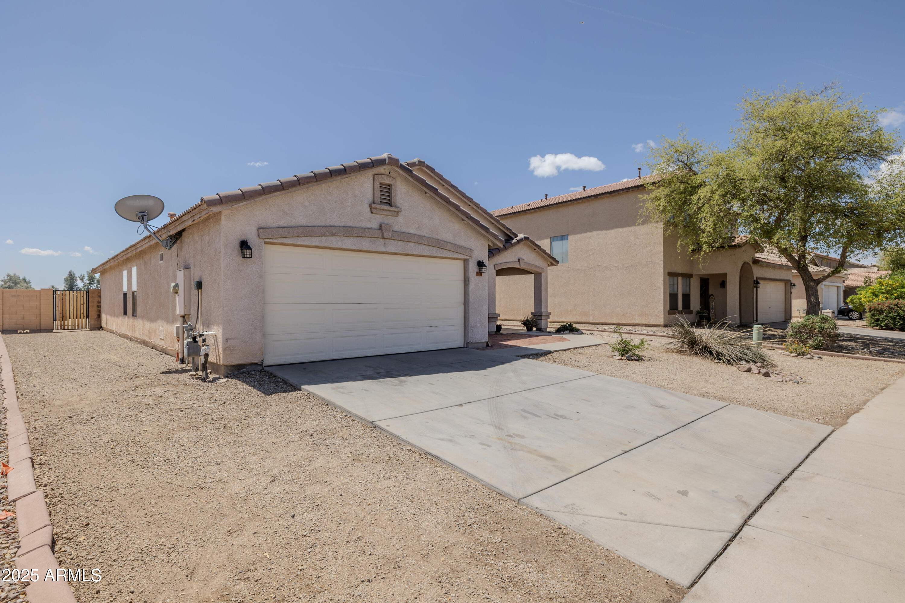 2101 E Andalusian Loop Property Photo 2