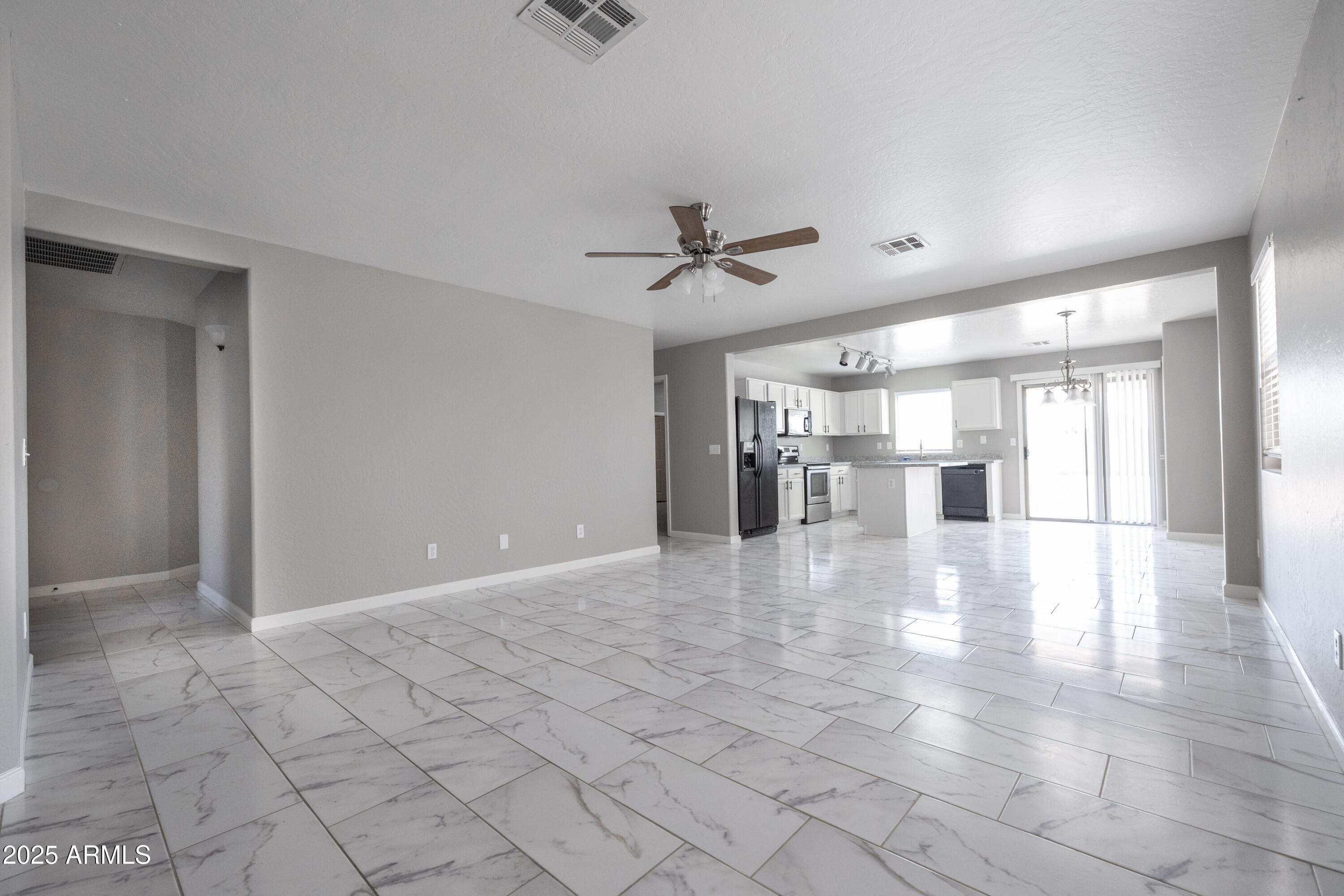 2101 E Andalusian Loop Property Photo 3