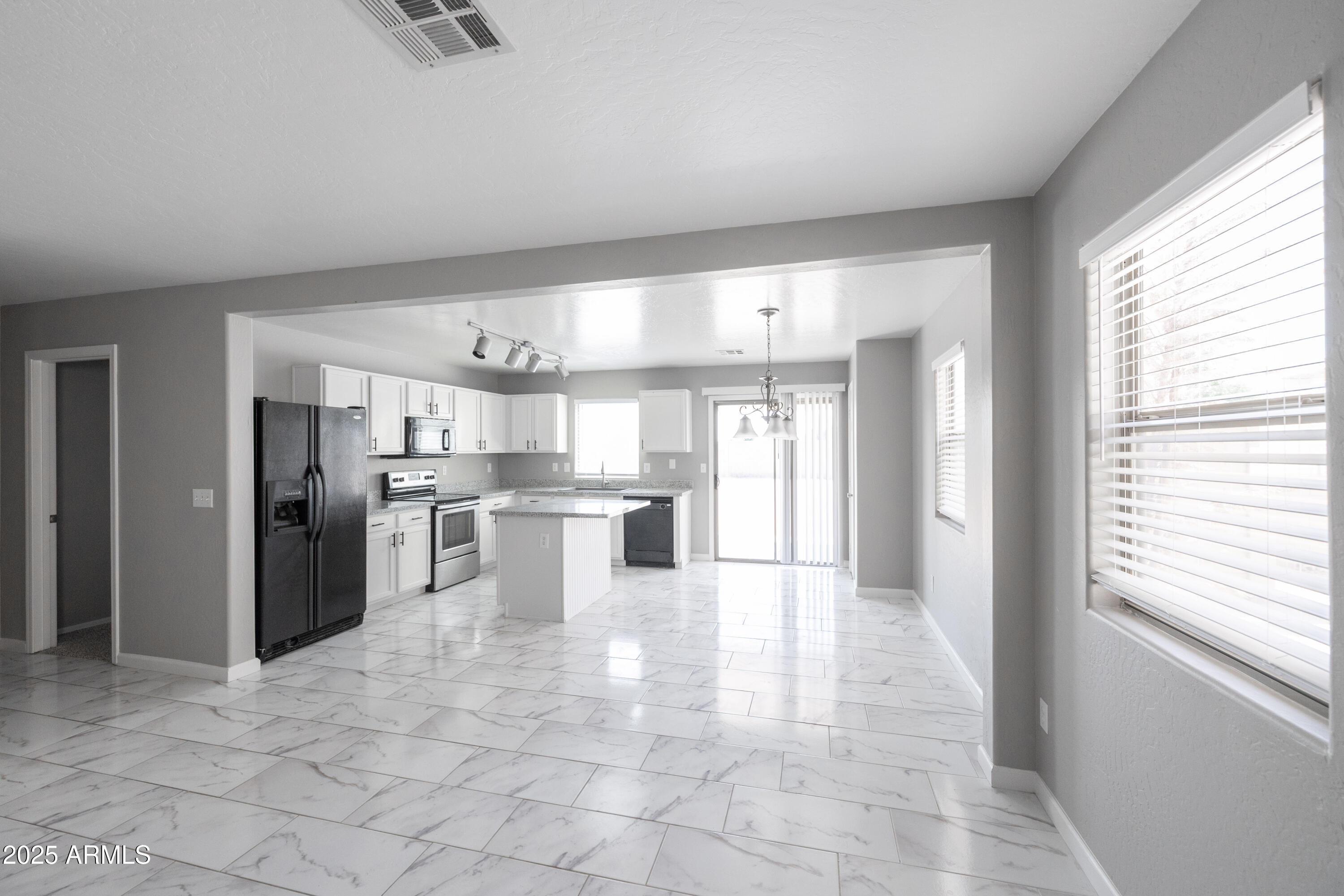 2101 E Andalusian Loop Property Photo 4