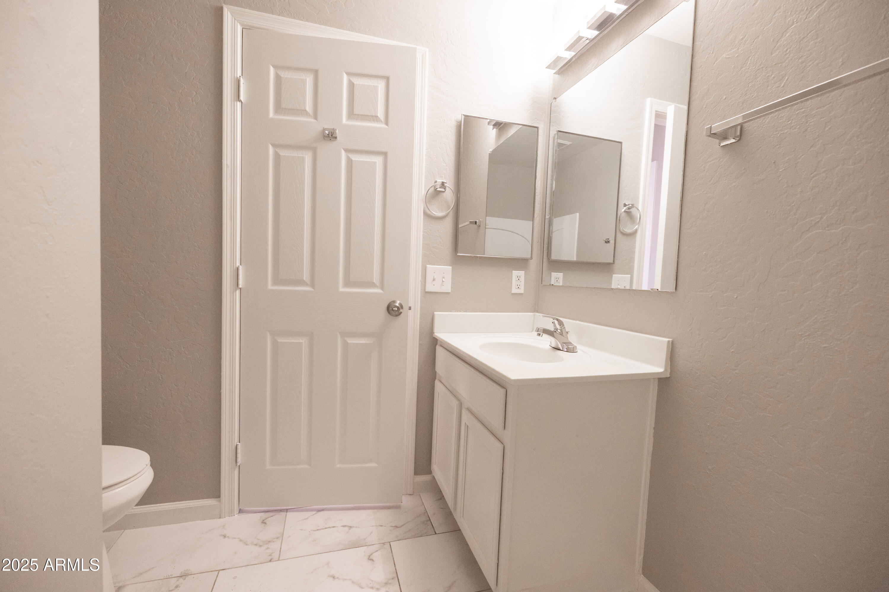 2101 E Andalusian Loop Property Photo 25