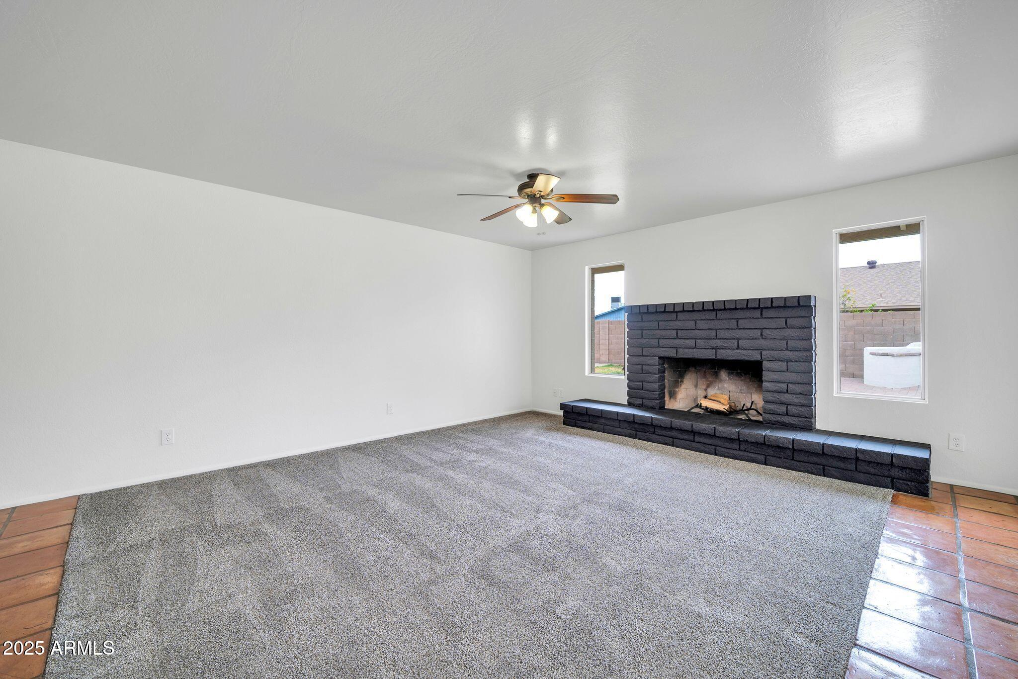 6527 W Sunnyside Drive Property Photo 6