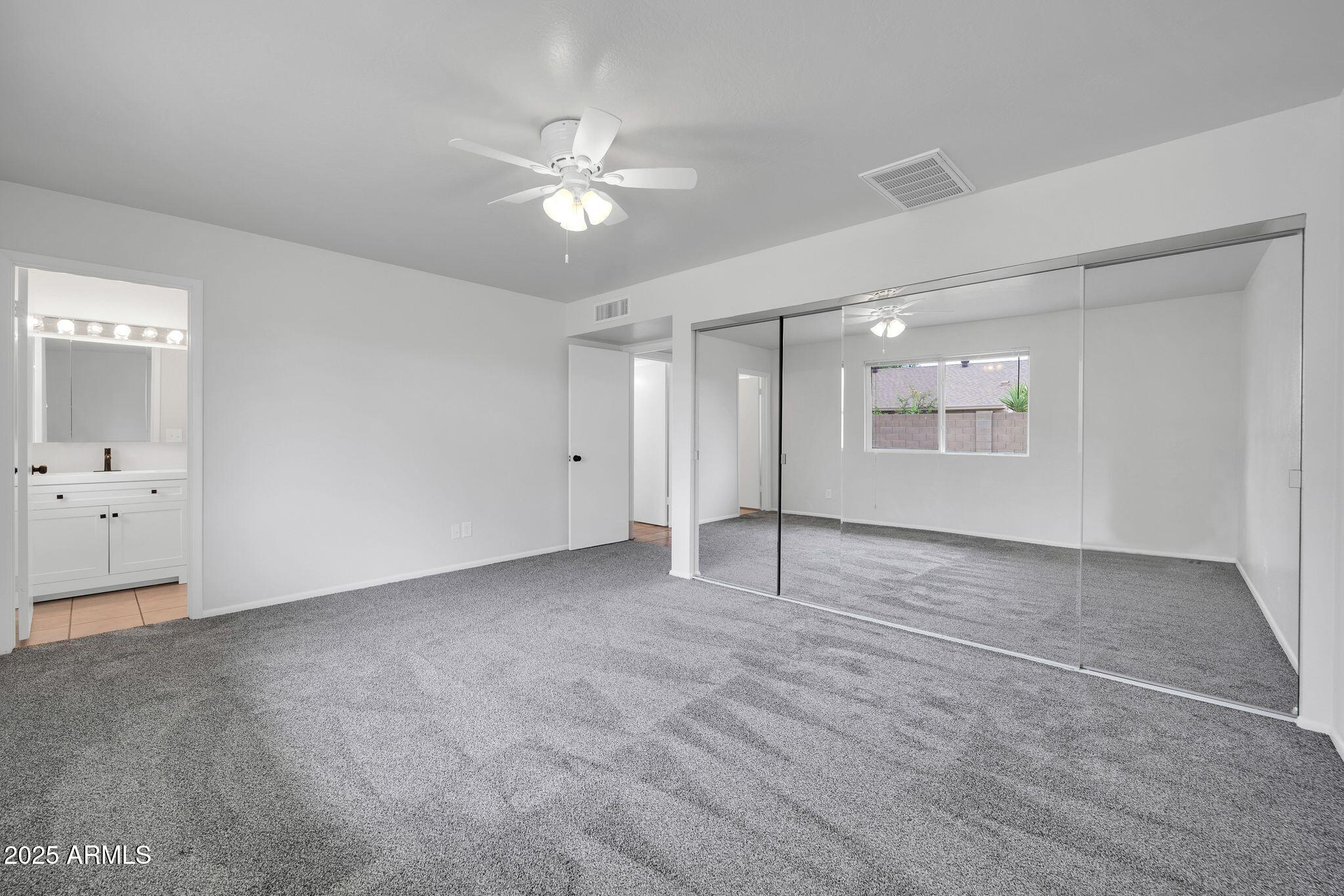 6527 W Sunnyside Drive Property Photo 16