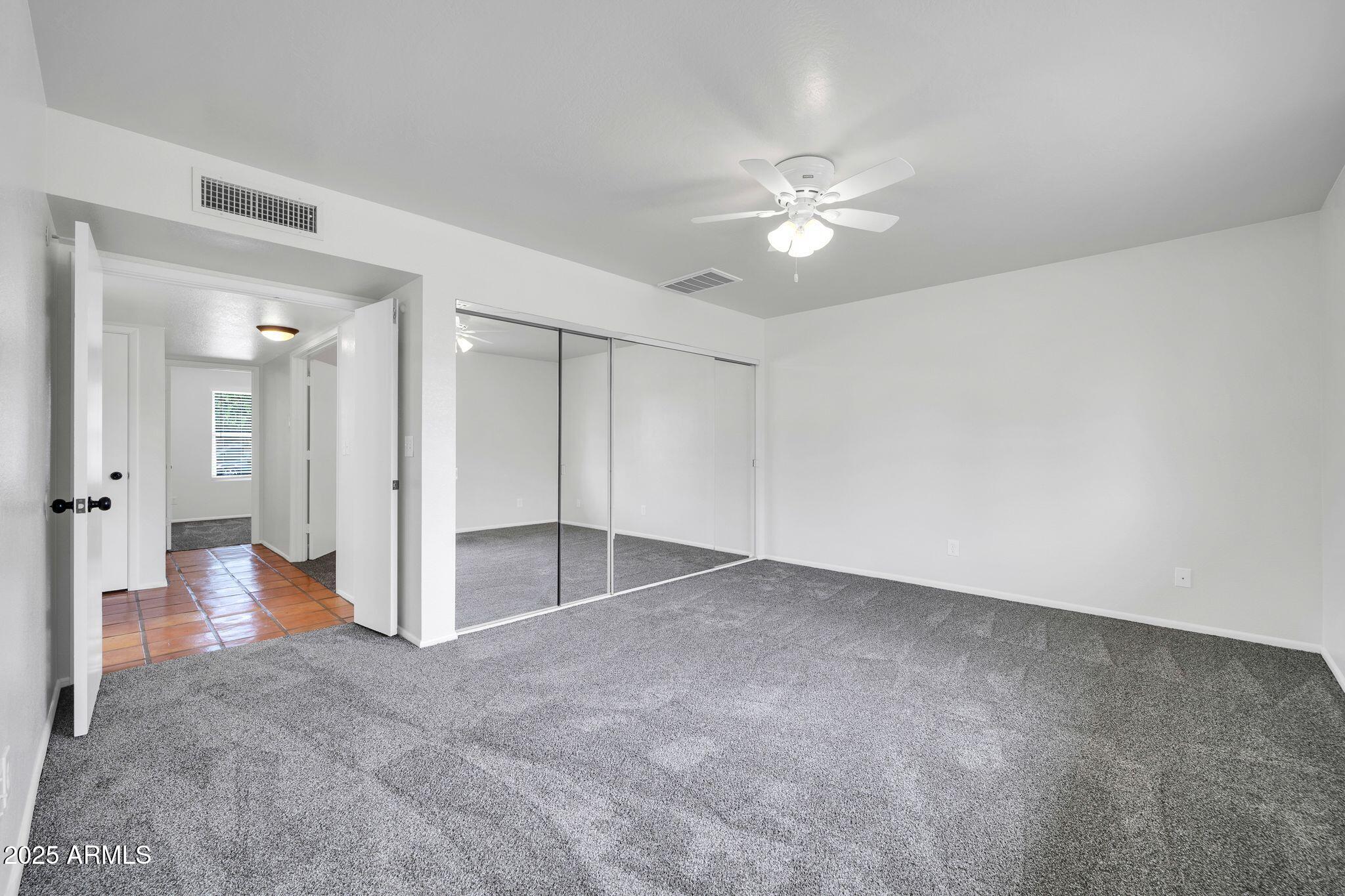 6527 W Sunnyside Drive Property Photo 17