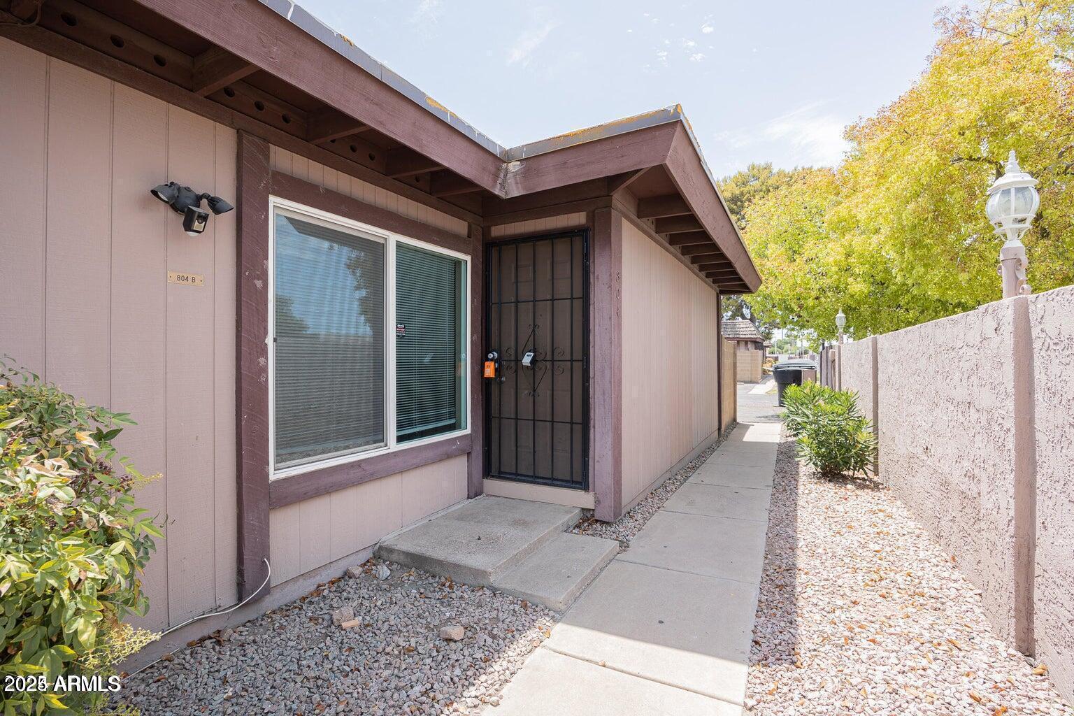 804 S Hacienda Drive Property Photo 1