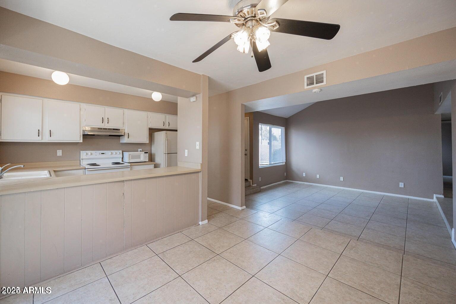 804 S Hacienda Drive Property Photo 8