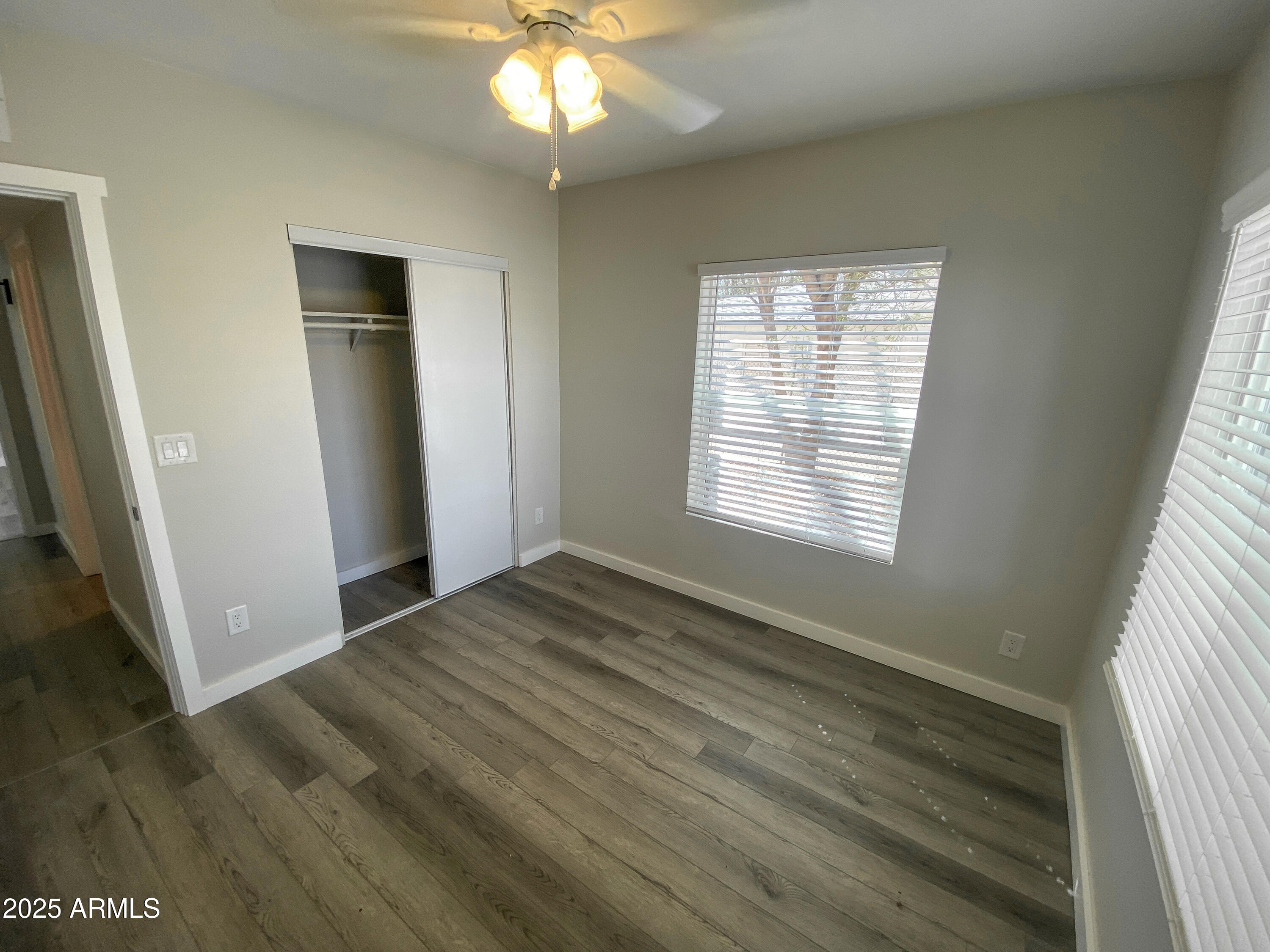2709 E Willetta Street Property Photo 5