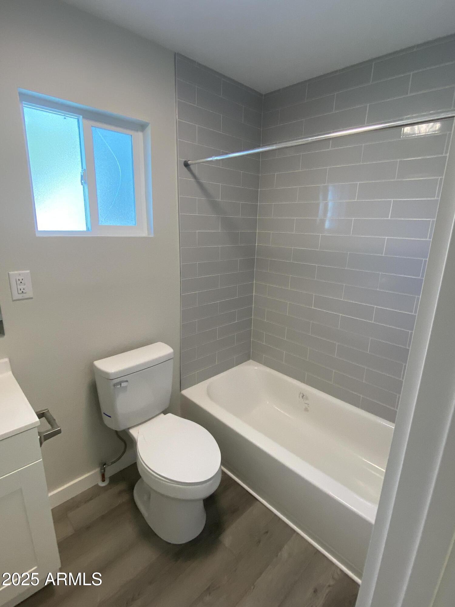 2709 E Willetta Street Property Photo 9