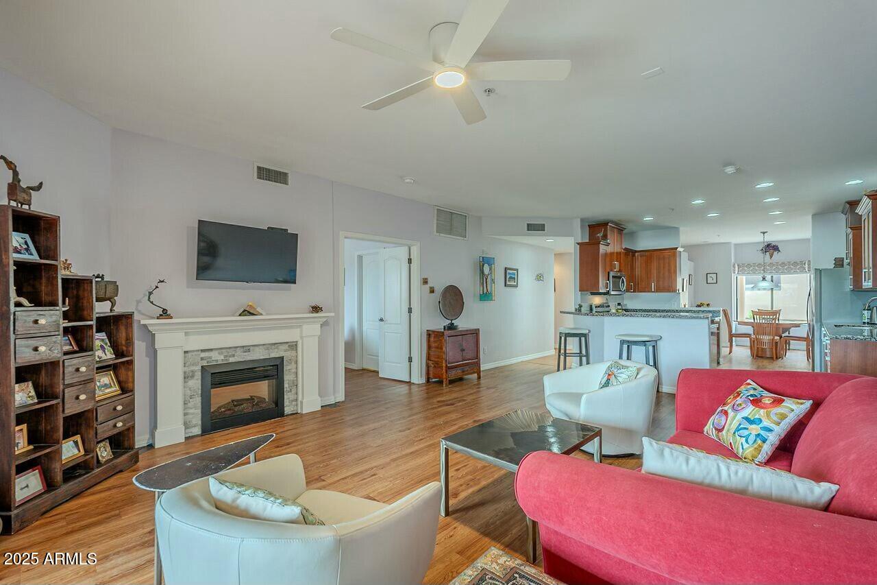11011 N Zephyr Drive Property Photo 9